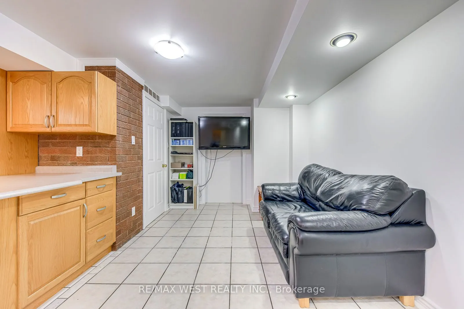 1397 Helen Court