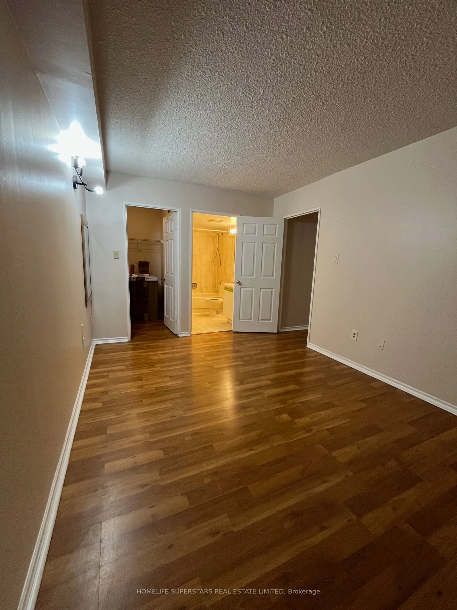 265 Enfield Place, #804
