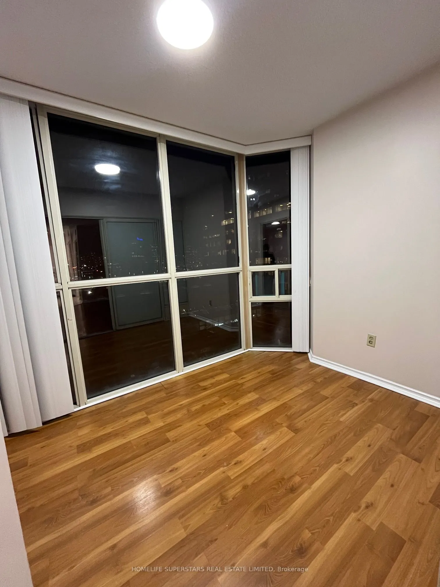 265 Enfield Place, #804