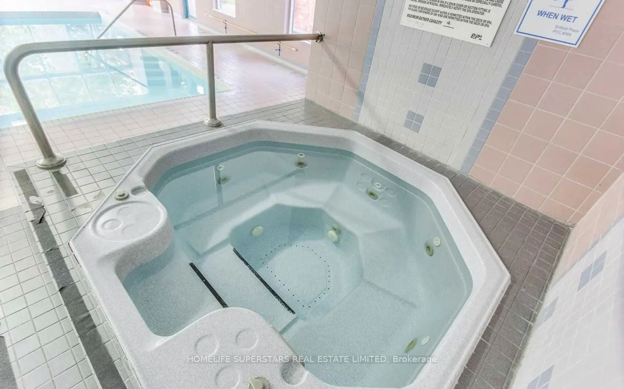 265 Enfield Place, #804