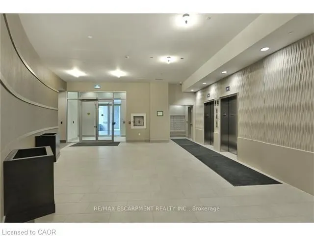 216 Oak Park Boulevard, #213