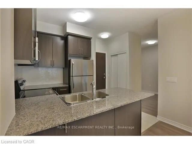 216 Oak Park Boulevard, #213