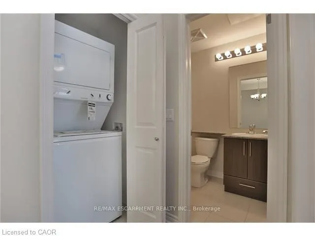 216 Oak Park Boulevard, #213