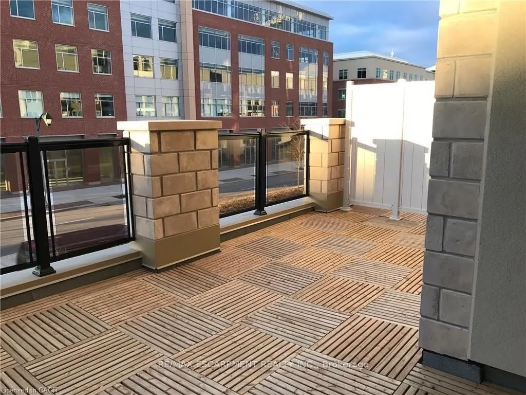 216 Oak Park Boulevard, #213