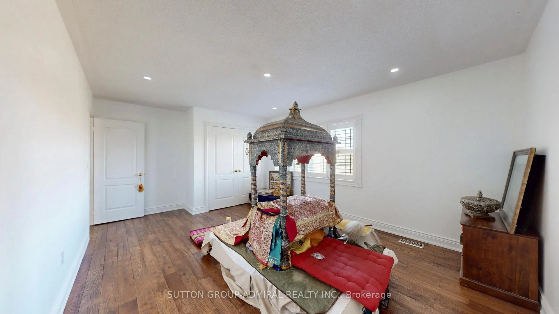 37 Donwoods Court