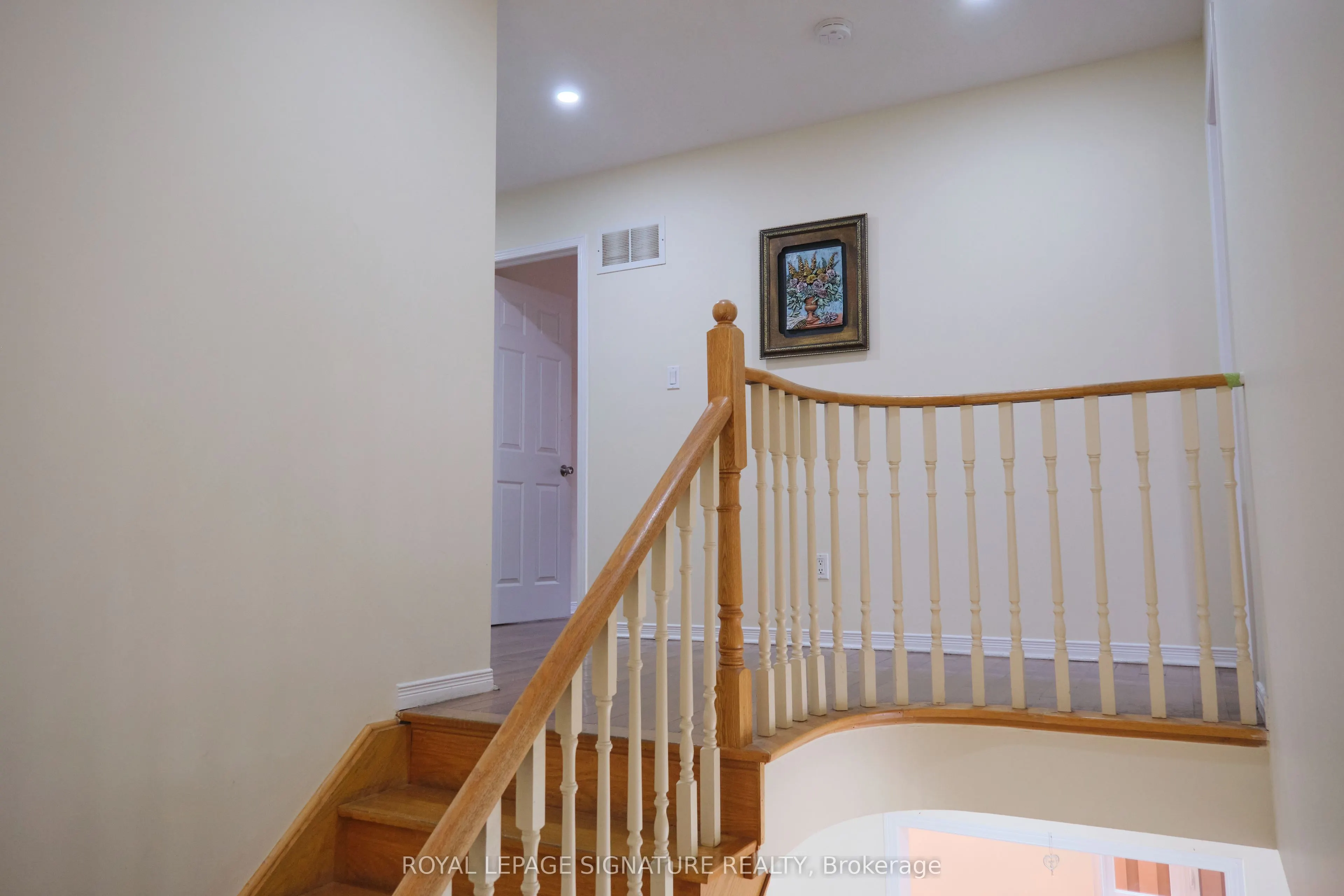 12 Pacific Wind Crescent, #Upper
