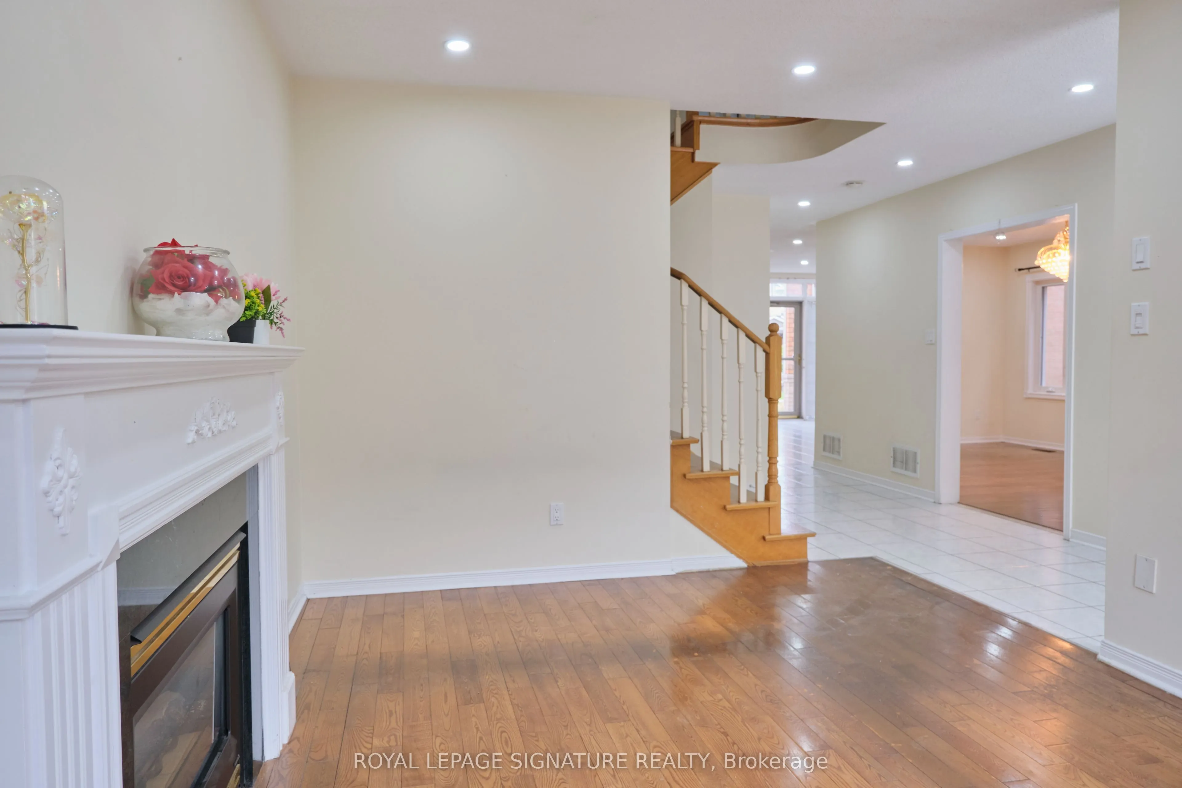 12 Pacific Wind Crescent, #Upper