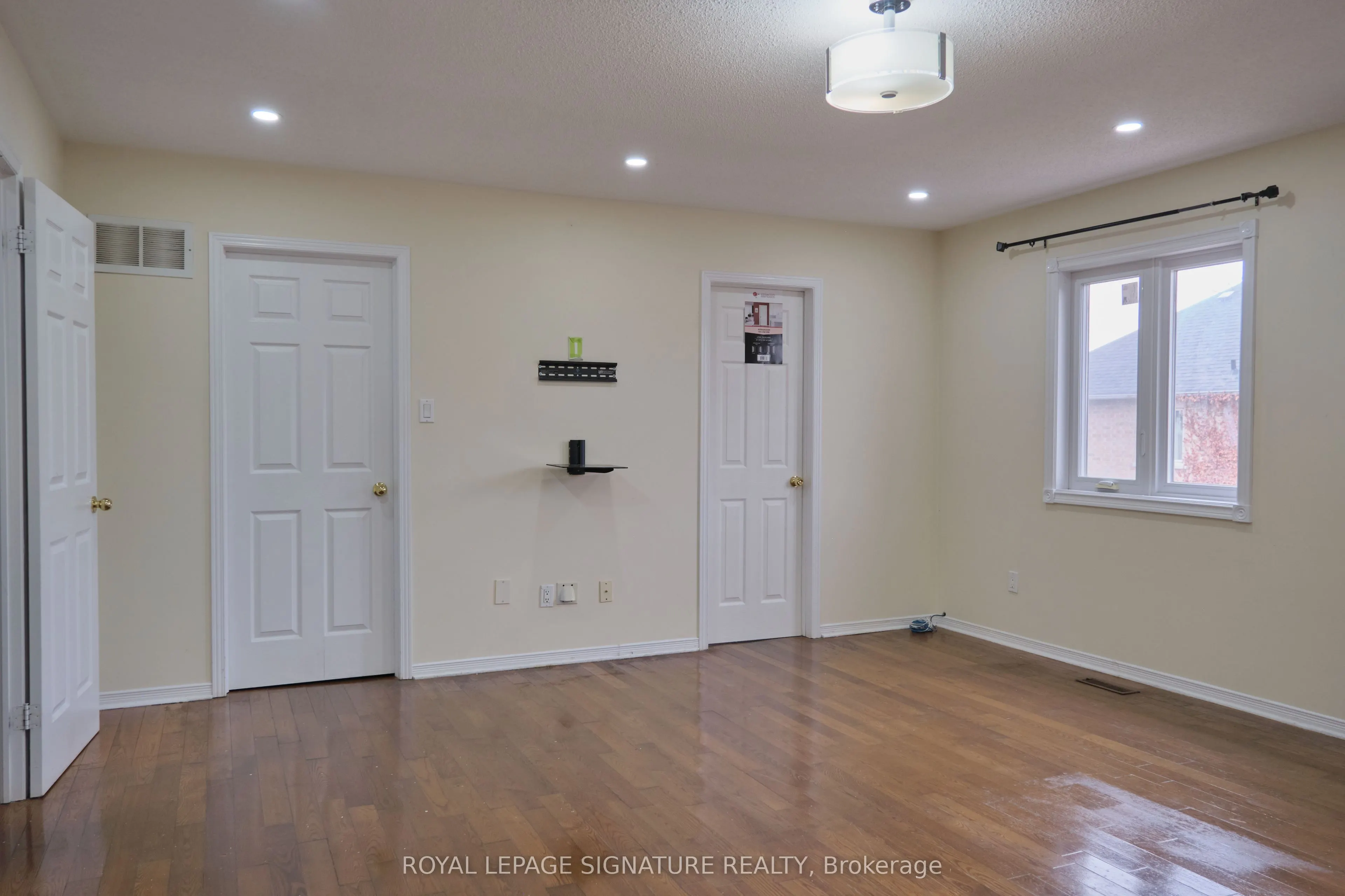 12 Pacific Wind Crescent, #Upper