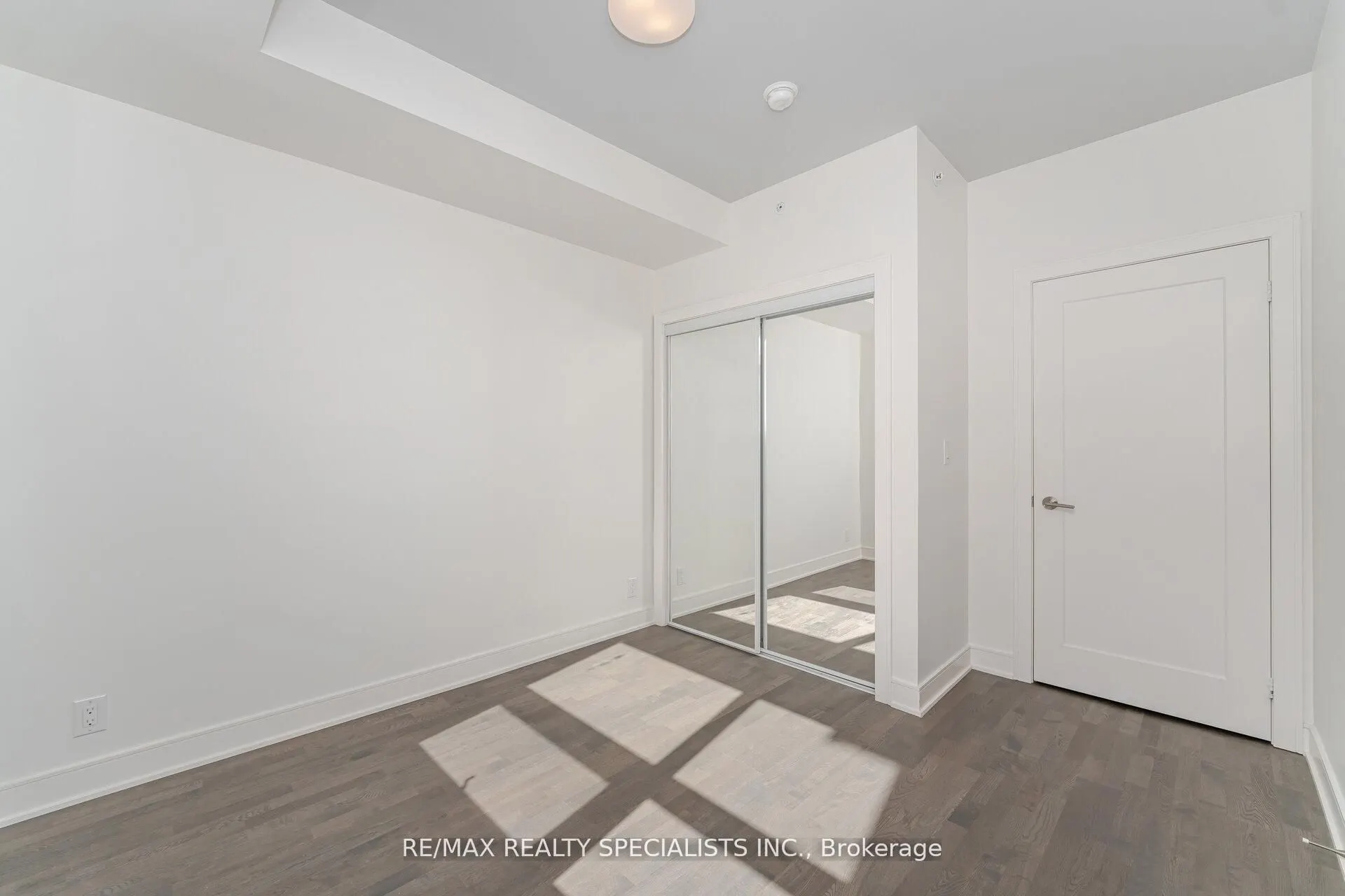 1575 Lakeshore Road W, #258