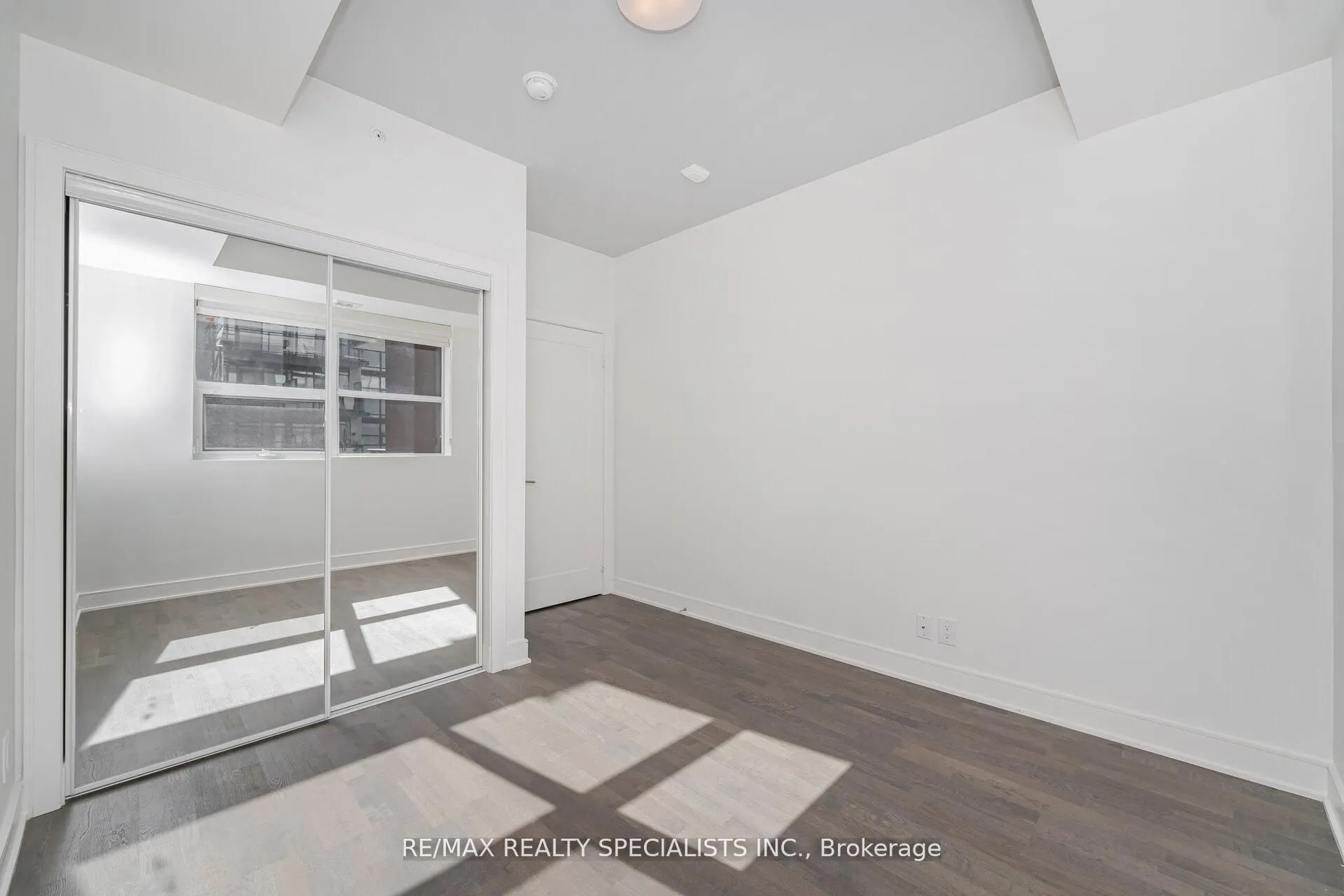 1575 Lakeshore Road W, #258