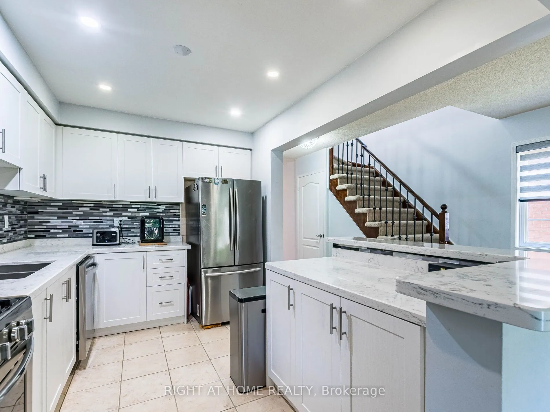 5030 Heatherleigh Avenue, #217