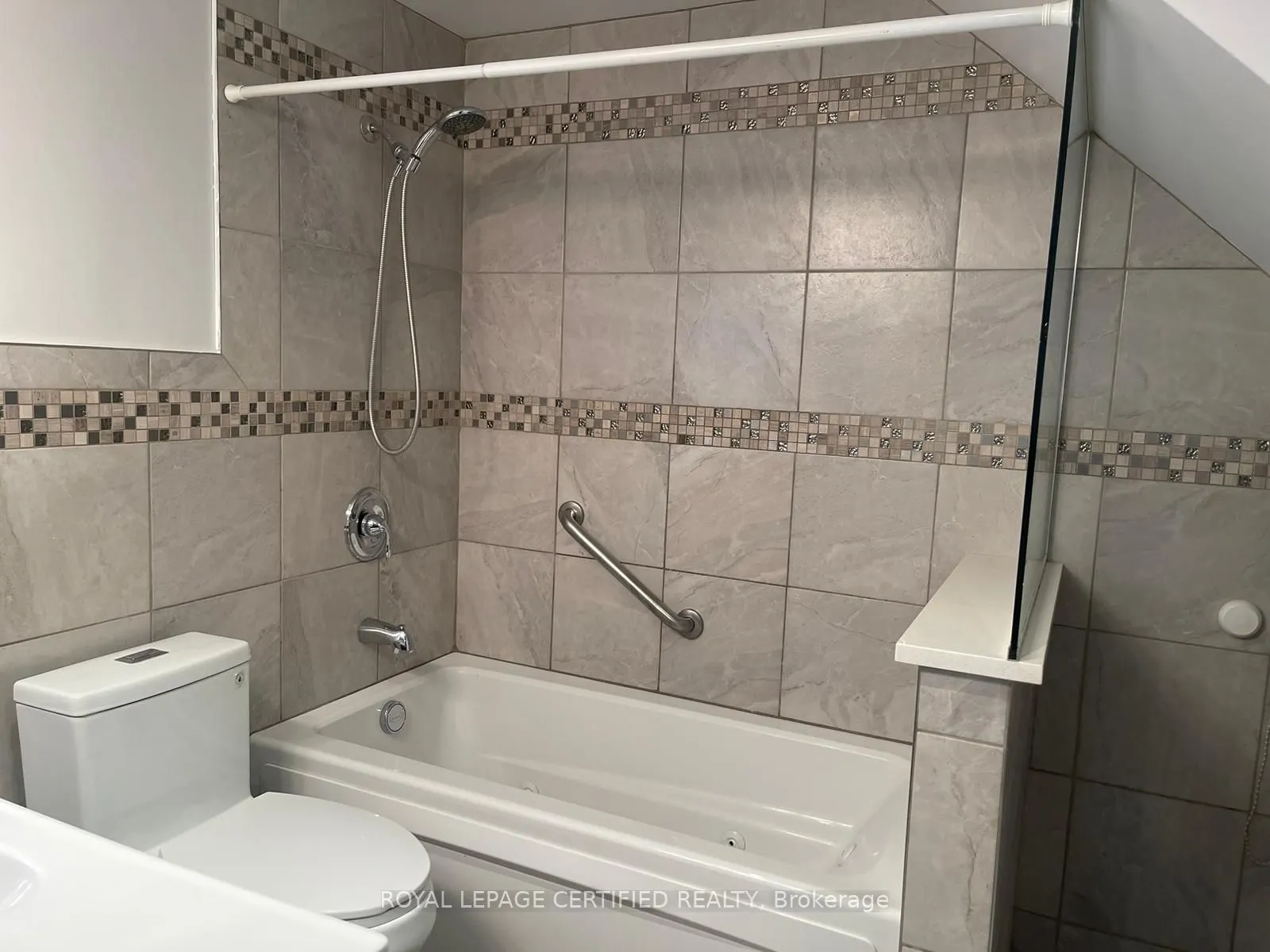 43 Trewartha Crescent, #2