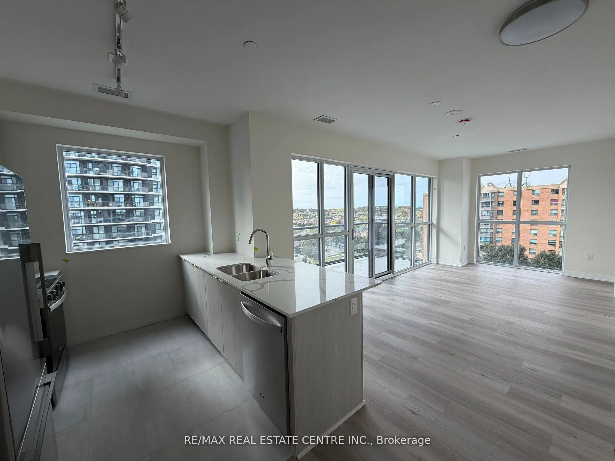 15 Watergarden Drive, #706