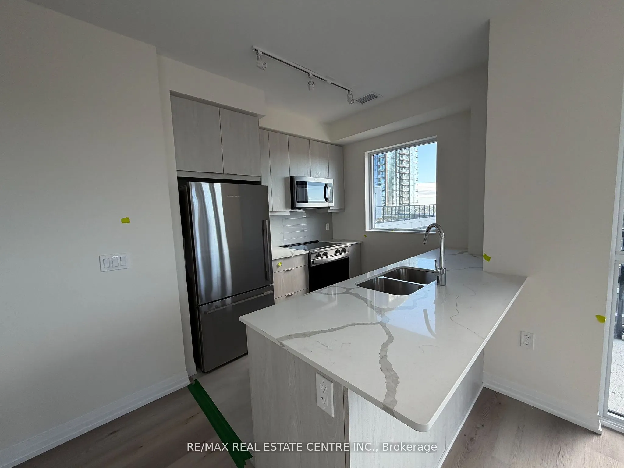 15 Watergarden Drive, #706