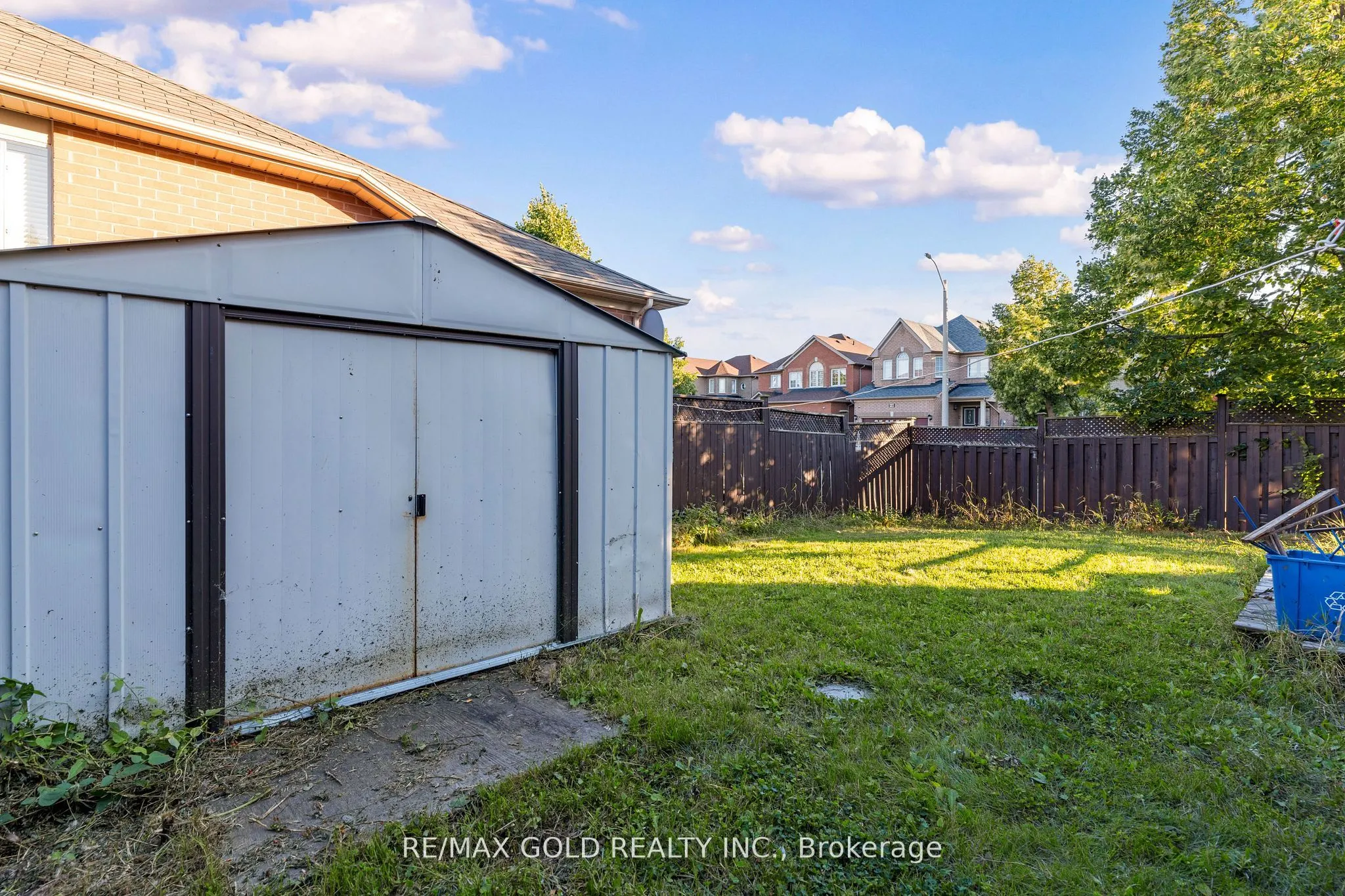41 Fallstar Crescent