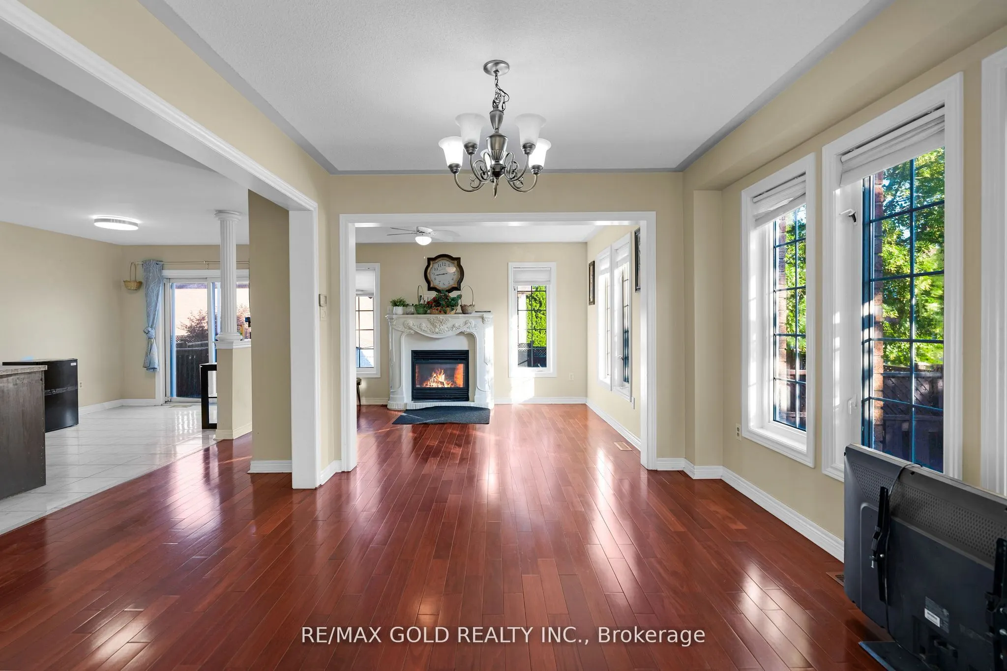41 Fallstar Crescent