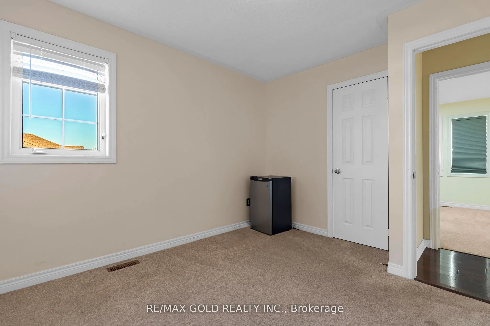 41 Fallstar Crescent