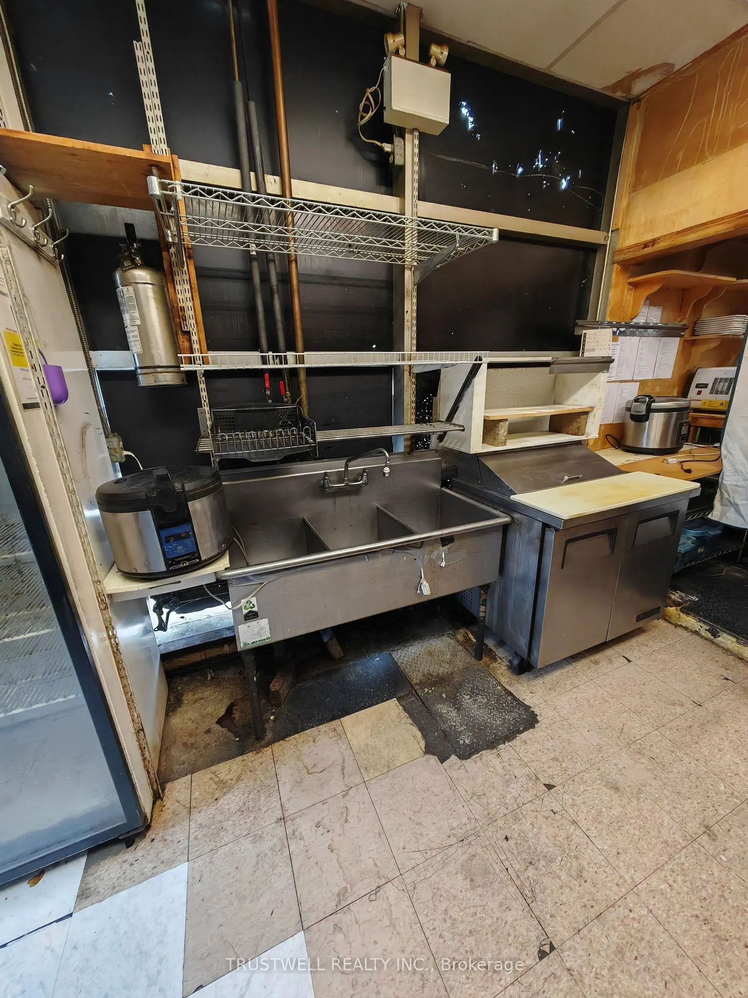 1550 South Gateway Road, #1A