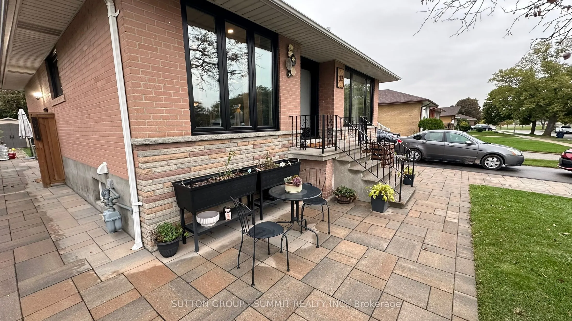 12 BRAMPTON Road