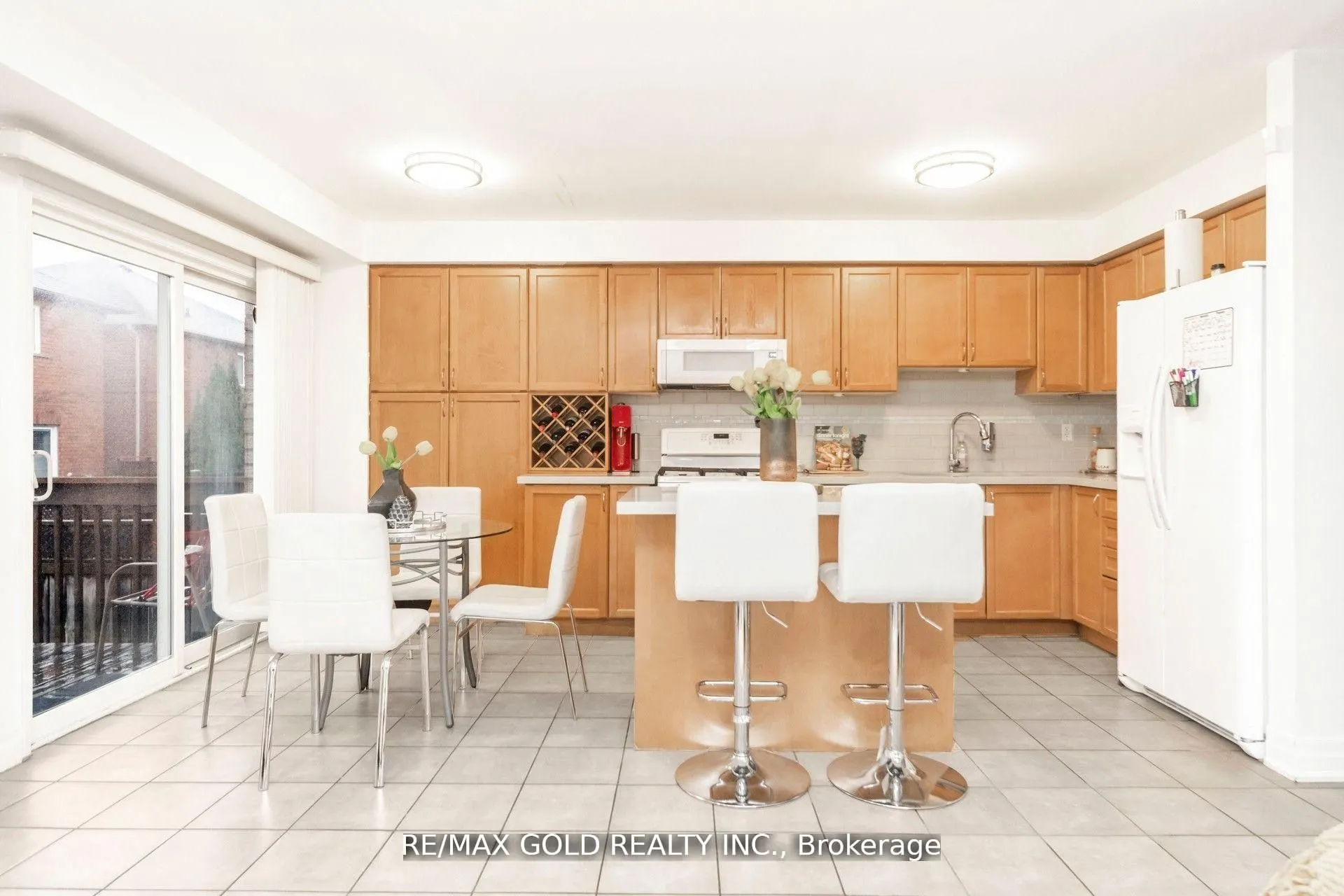 36 Roxton Crescent N