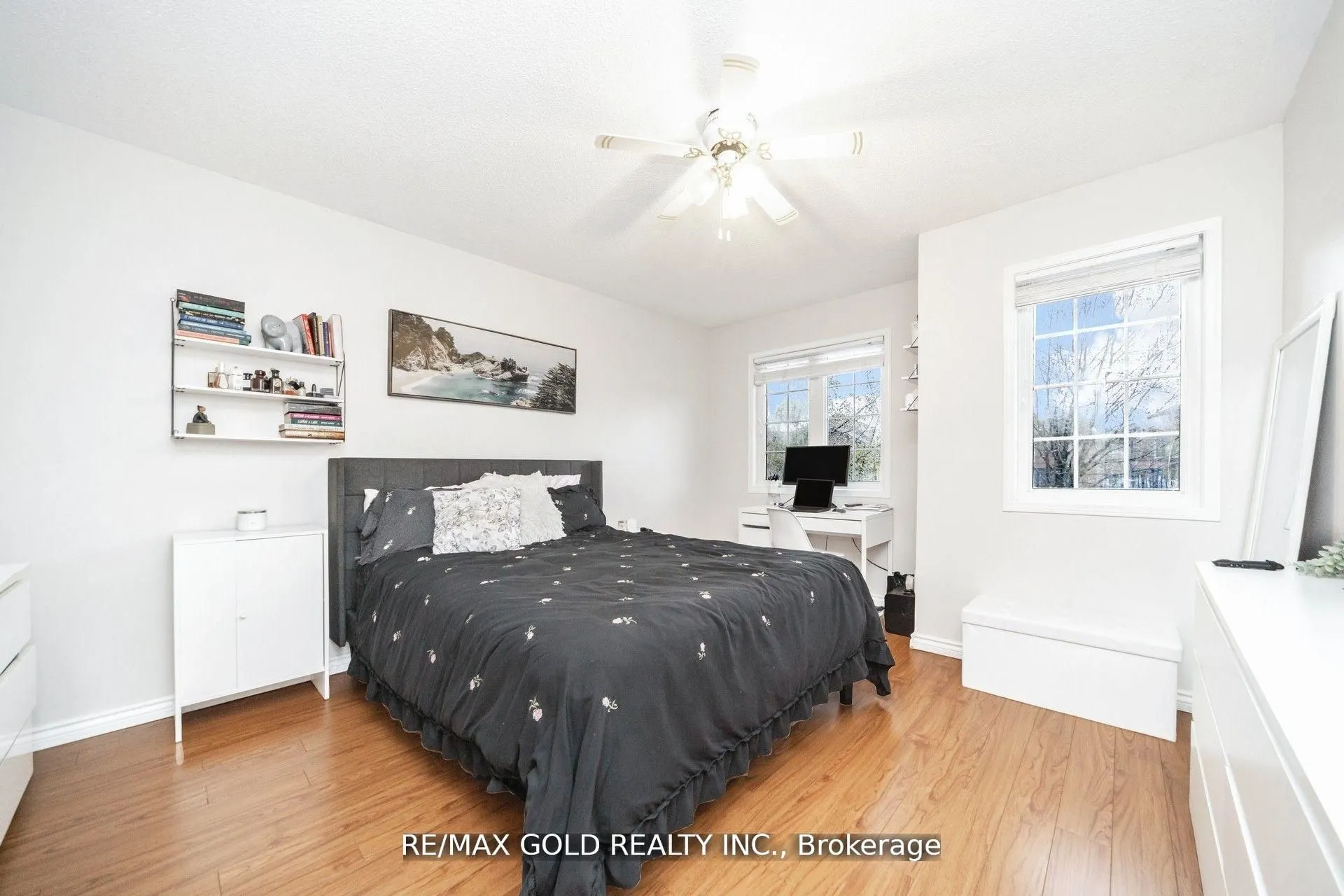 36 Roxton Crescent N