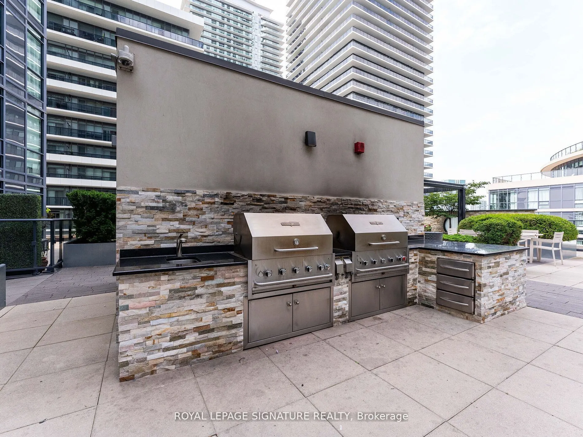 59 Annie Craig Drive, #704