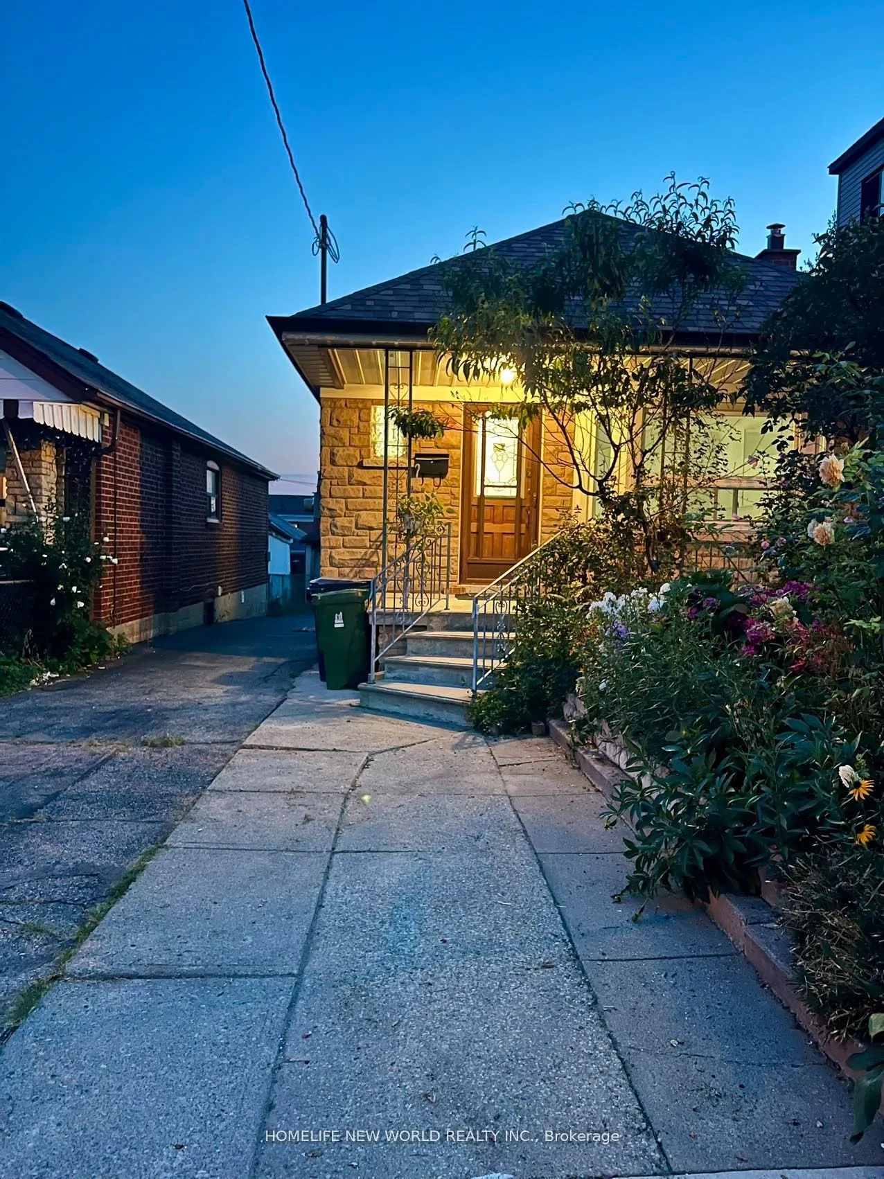 354 Kane Avenue, #Upper