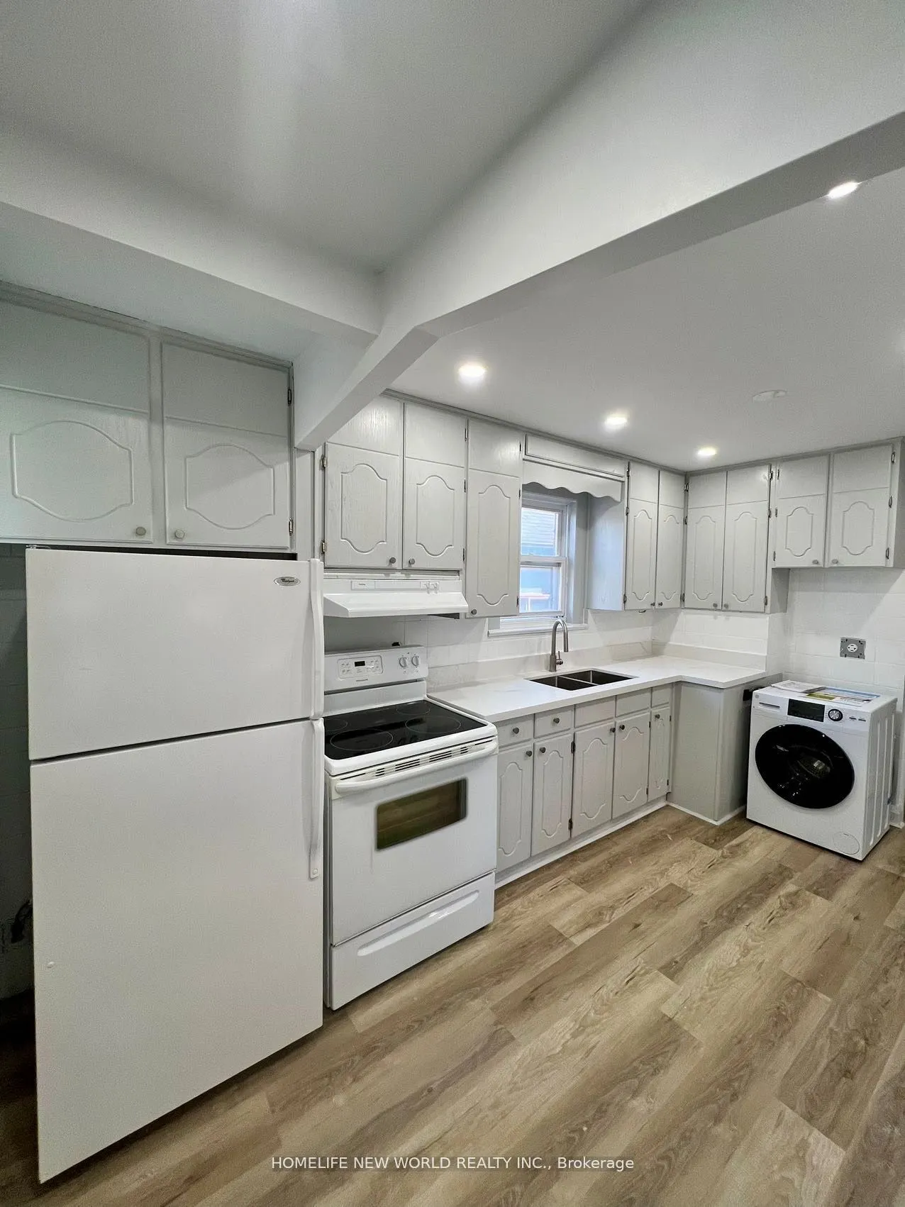 354 Kane Avenue, #Upper