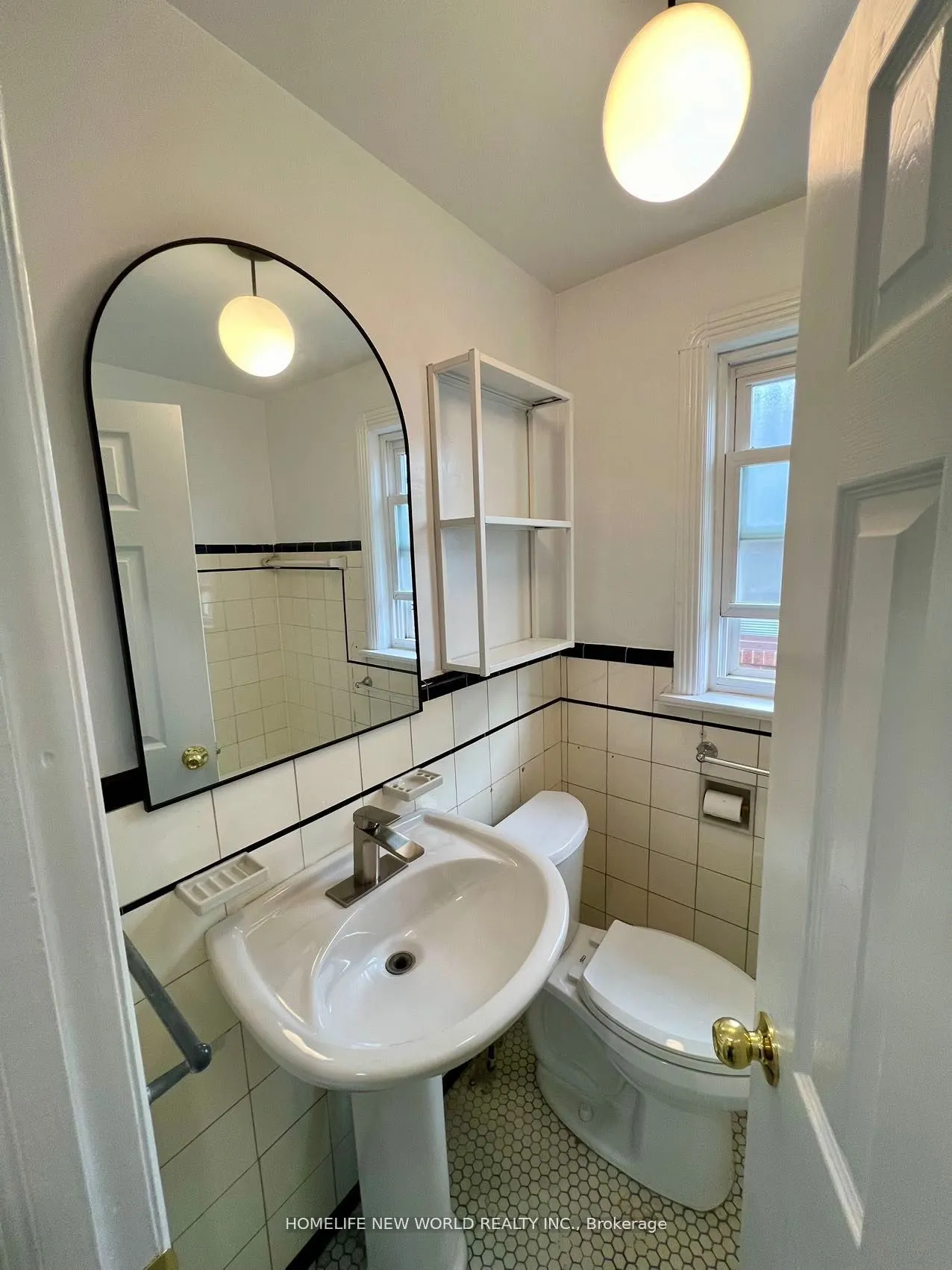 354 Kane Avenue, #Upper