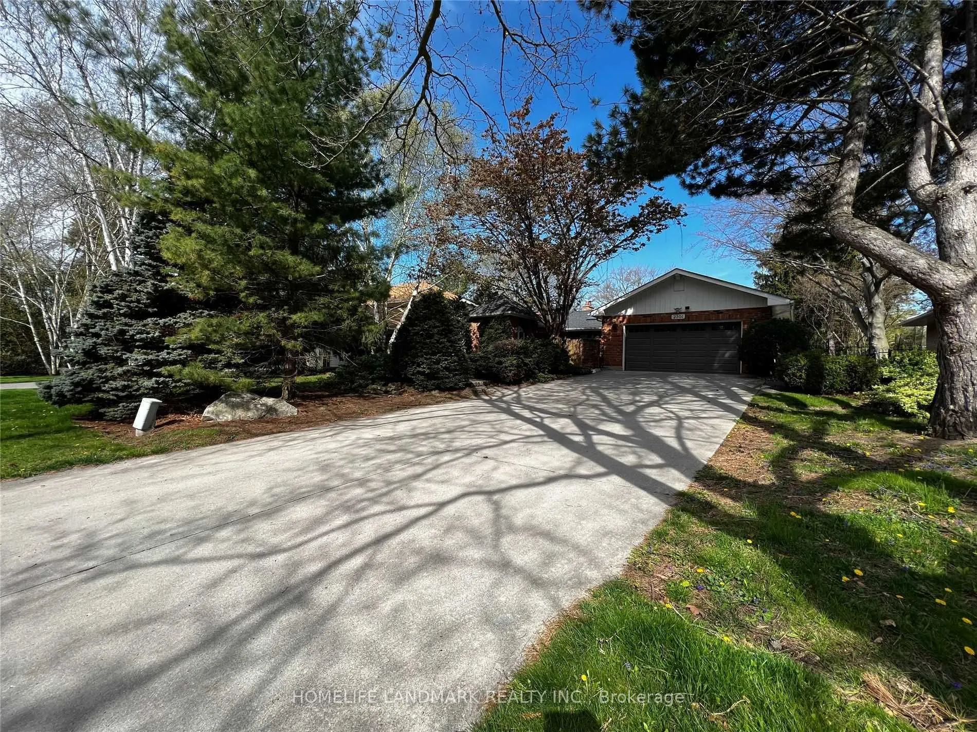 2301 Bennington Gate