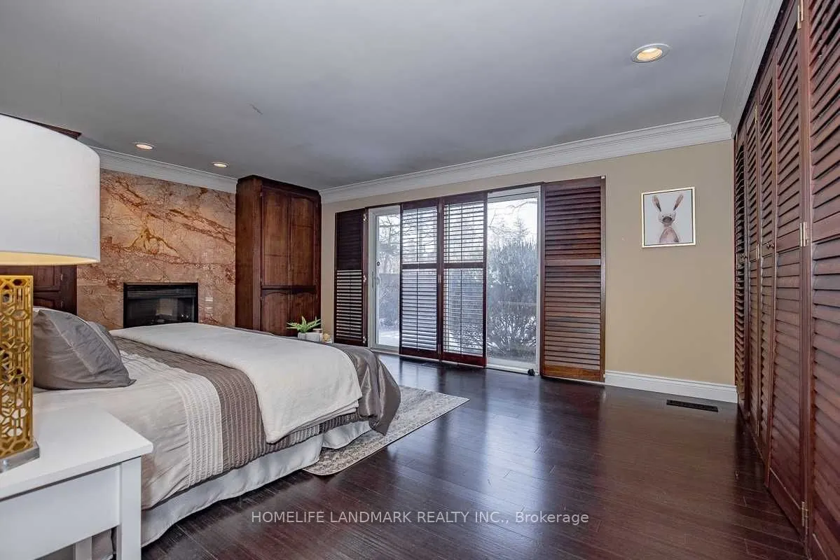 2301 Bennington Gate