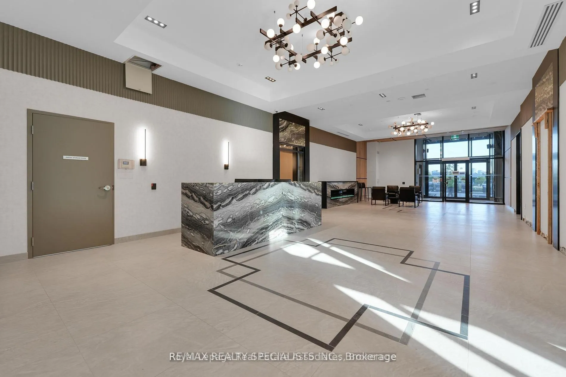 15 Watergarden Drive, #0