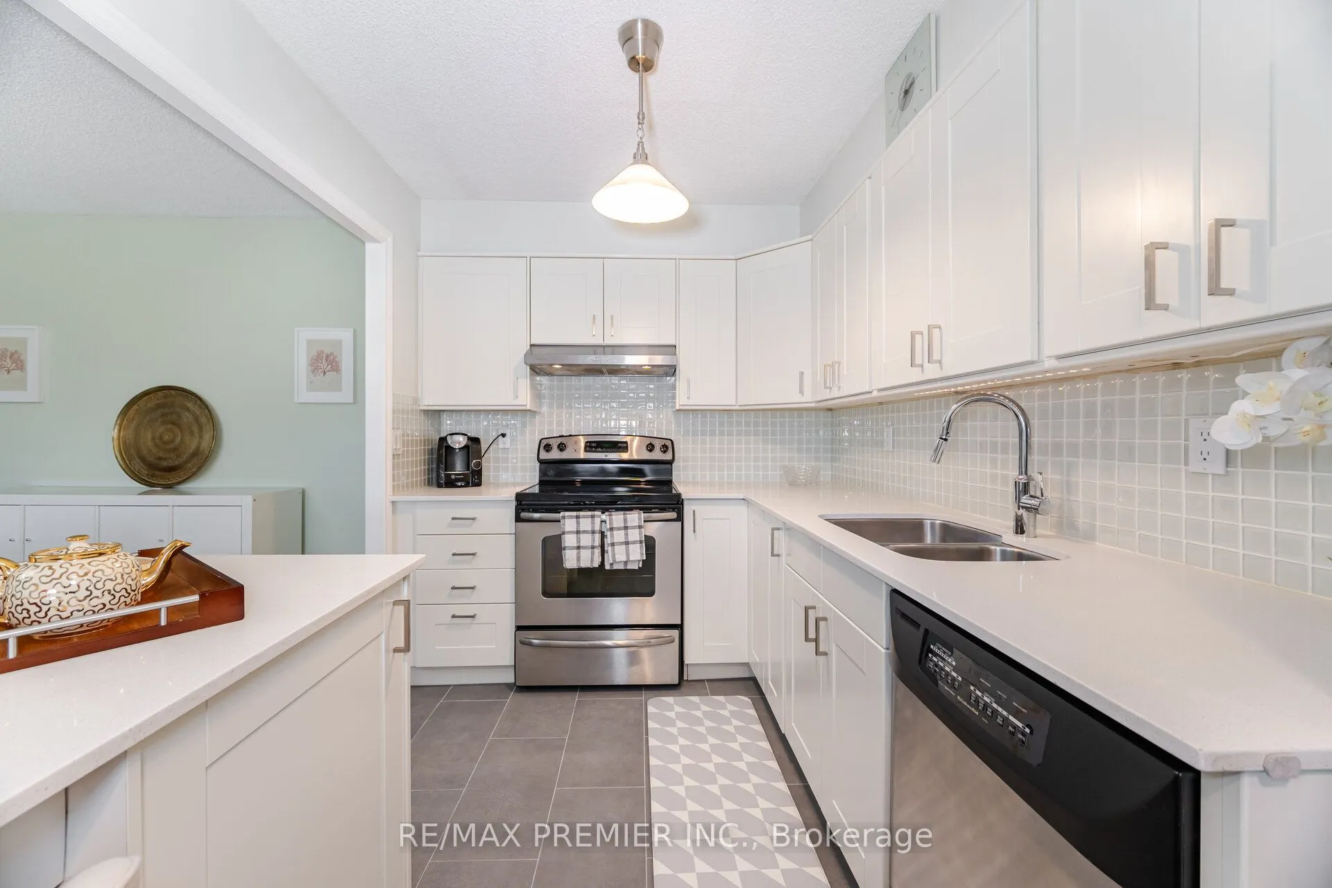 270 Scarlett Road, #1905
