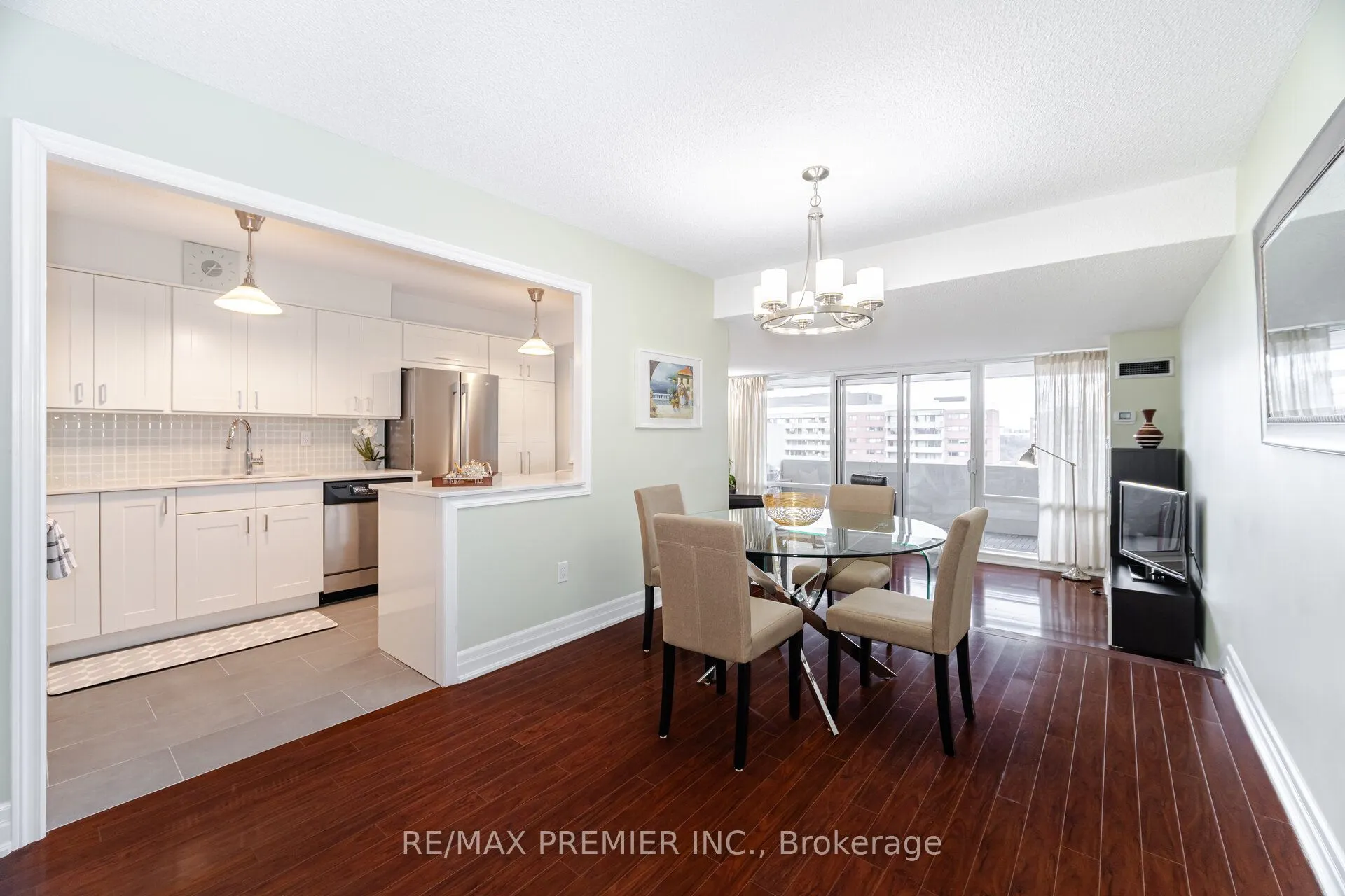 270 Scarlett Road, #1905