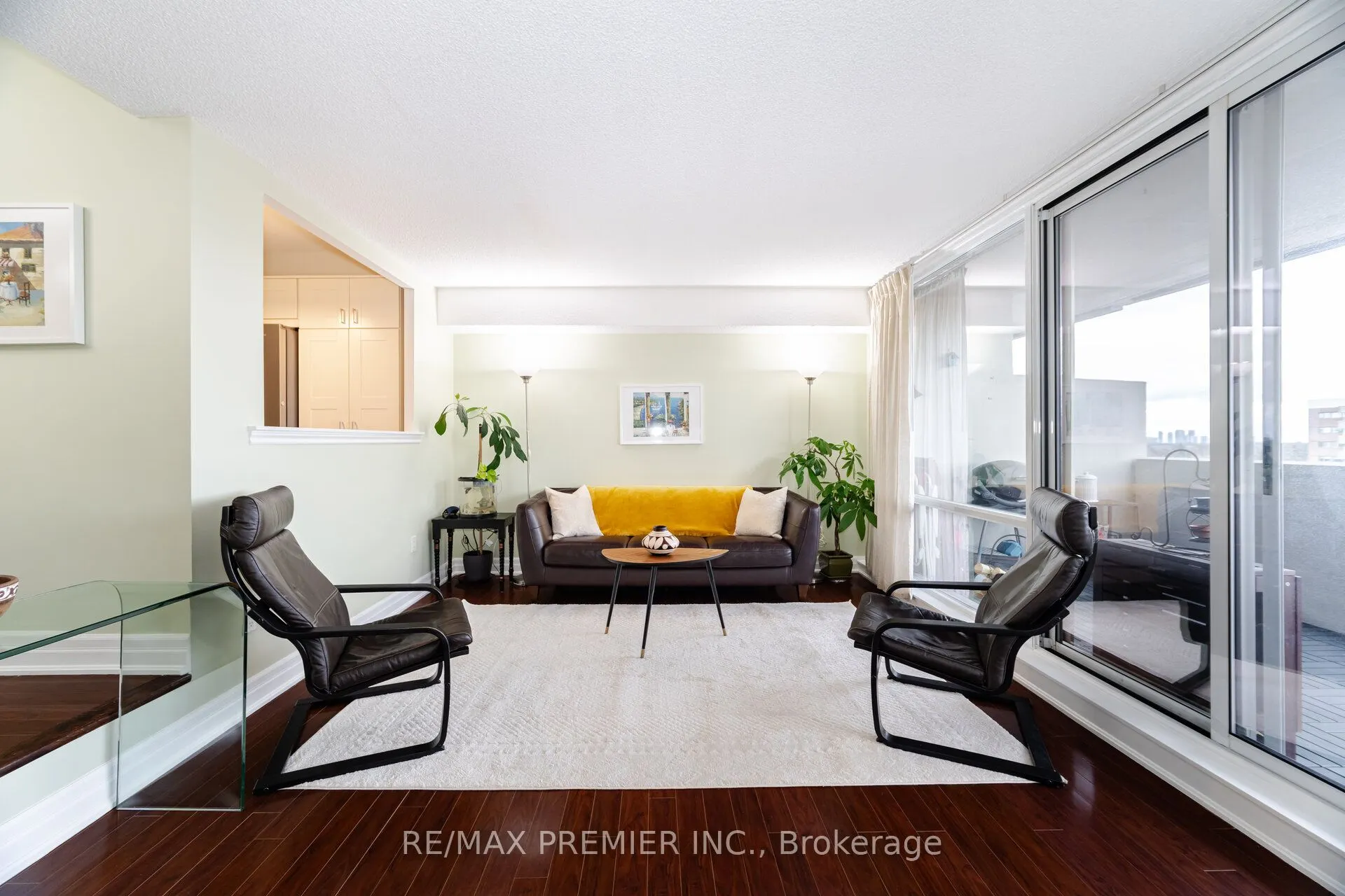 270 Scarlett Road, #1905