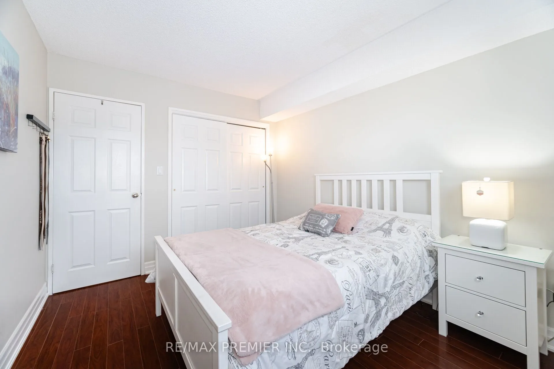270 Scarlett Road, #1905
