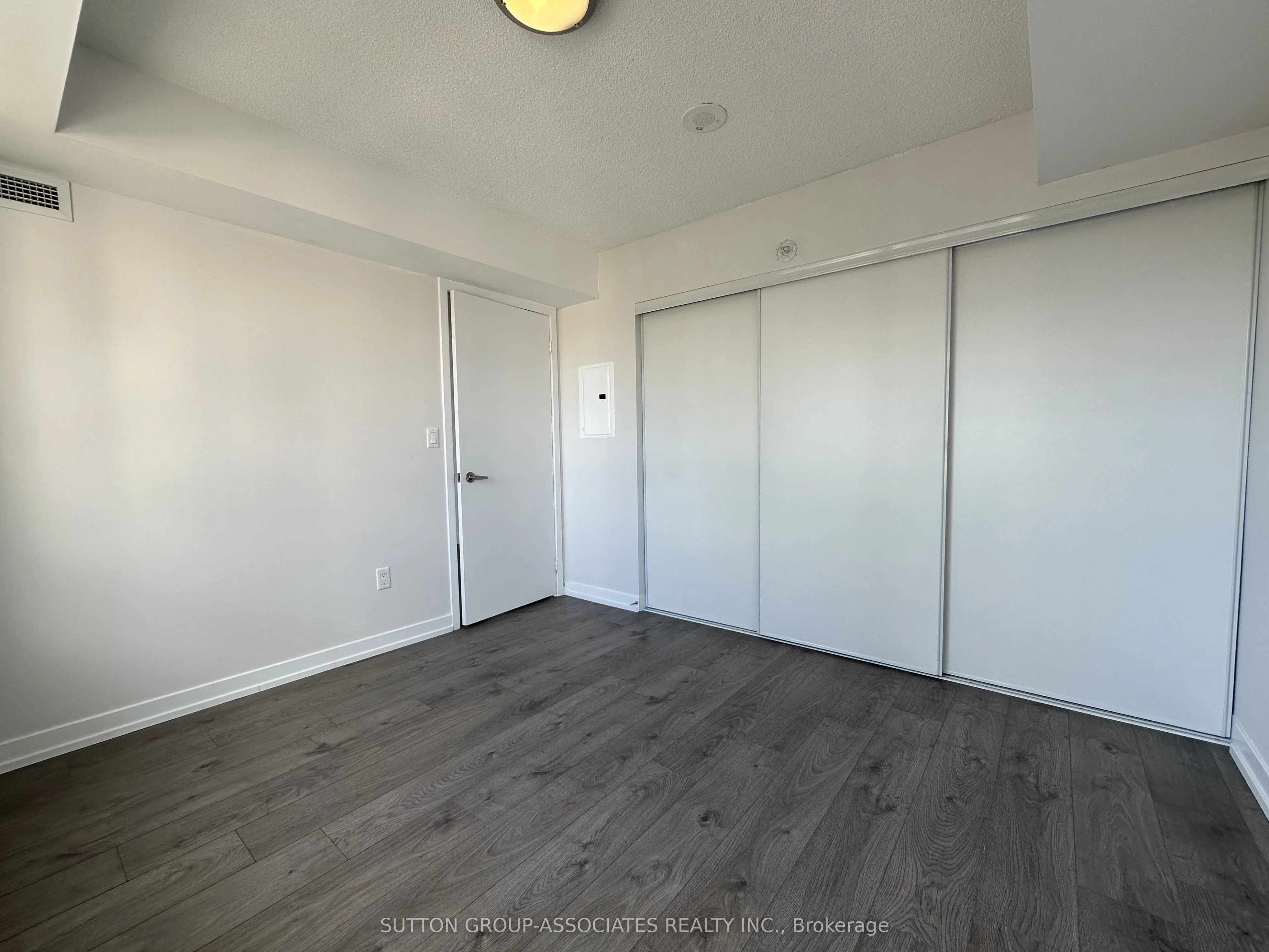 1420 Dupont Street, #1911