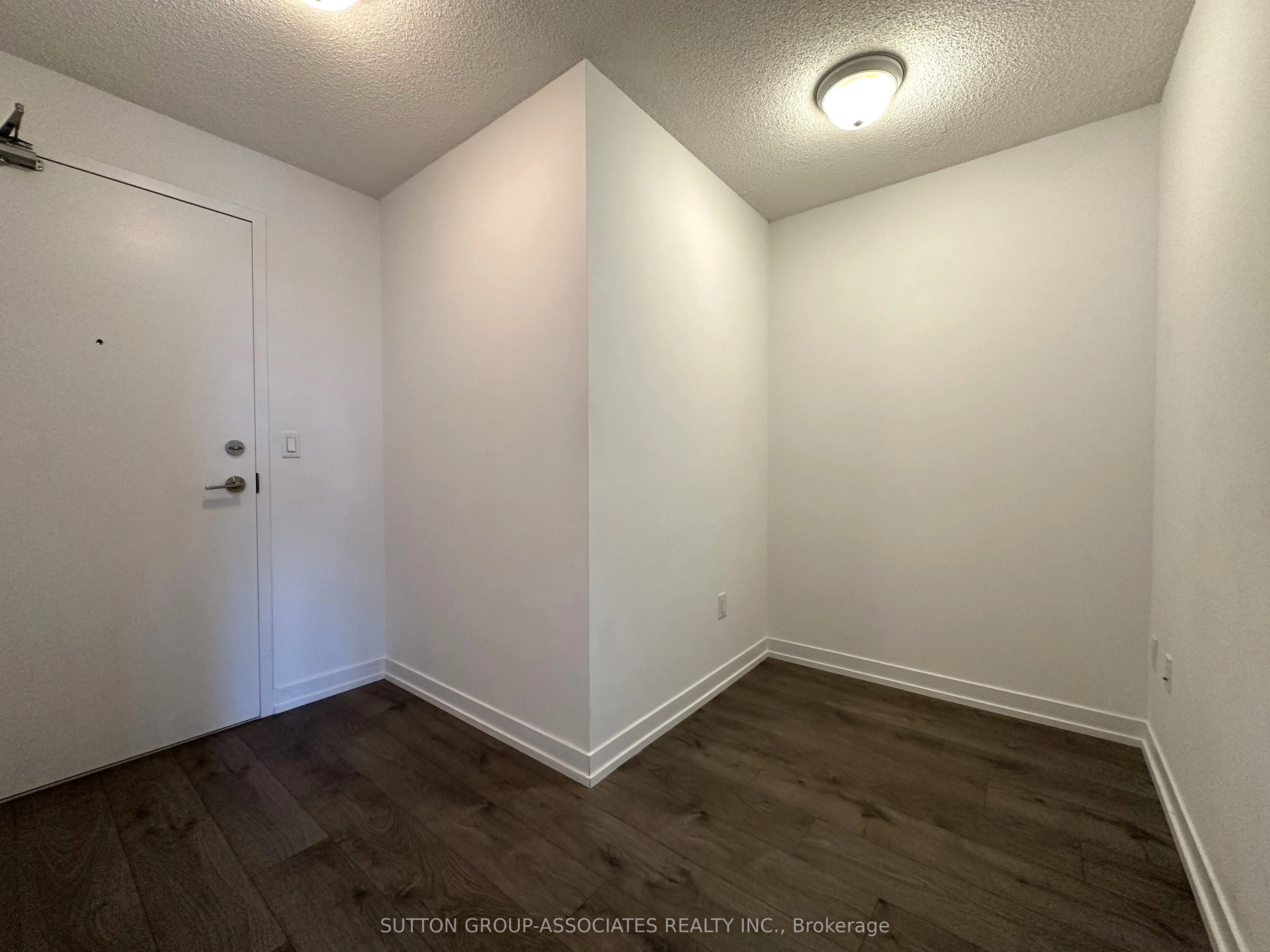 1420 Dupont Street, #1911