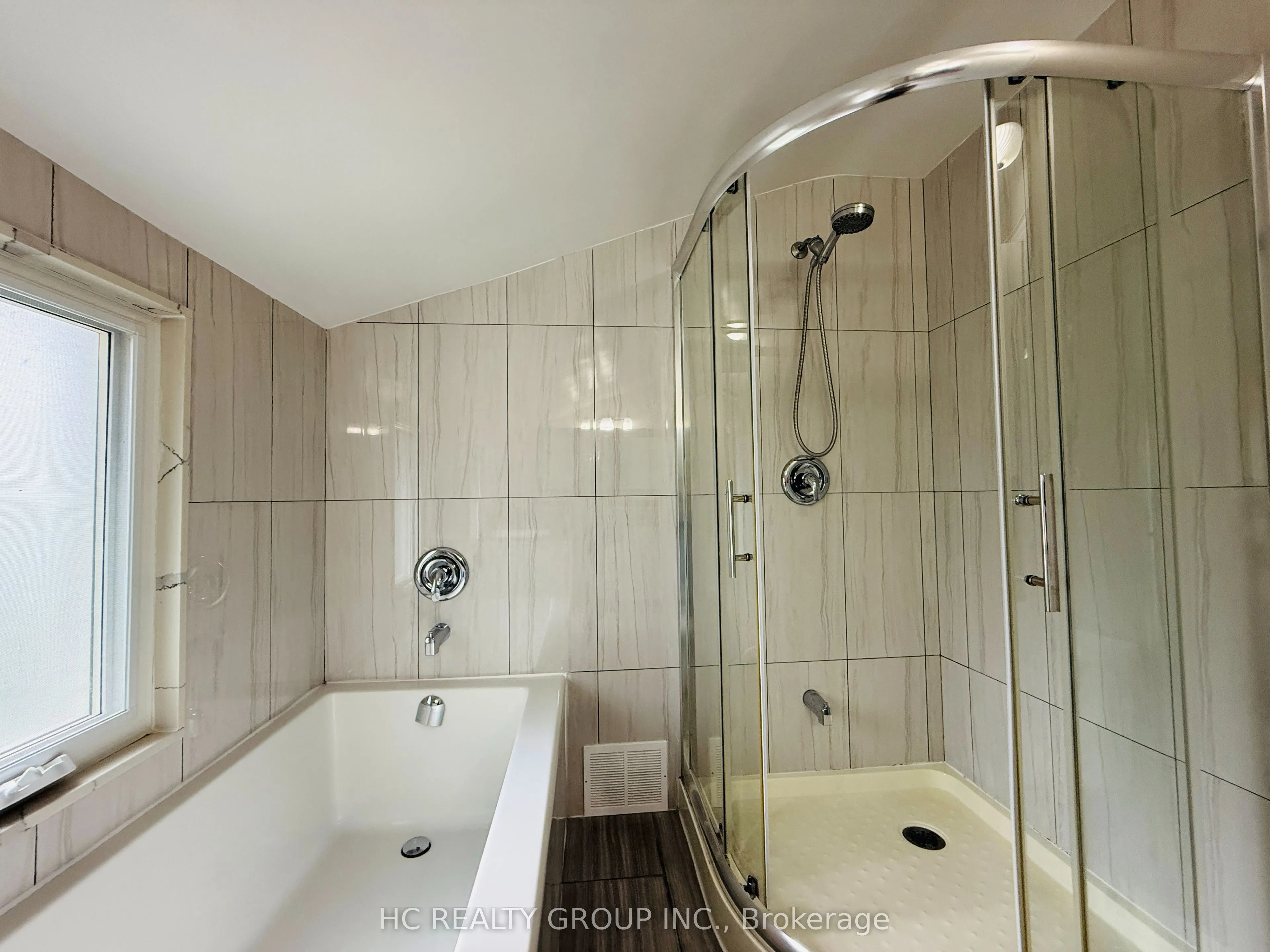 673 Glengrove Avenue W