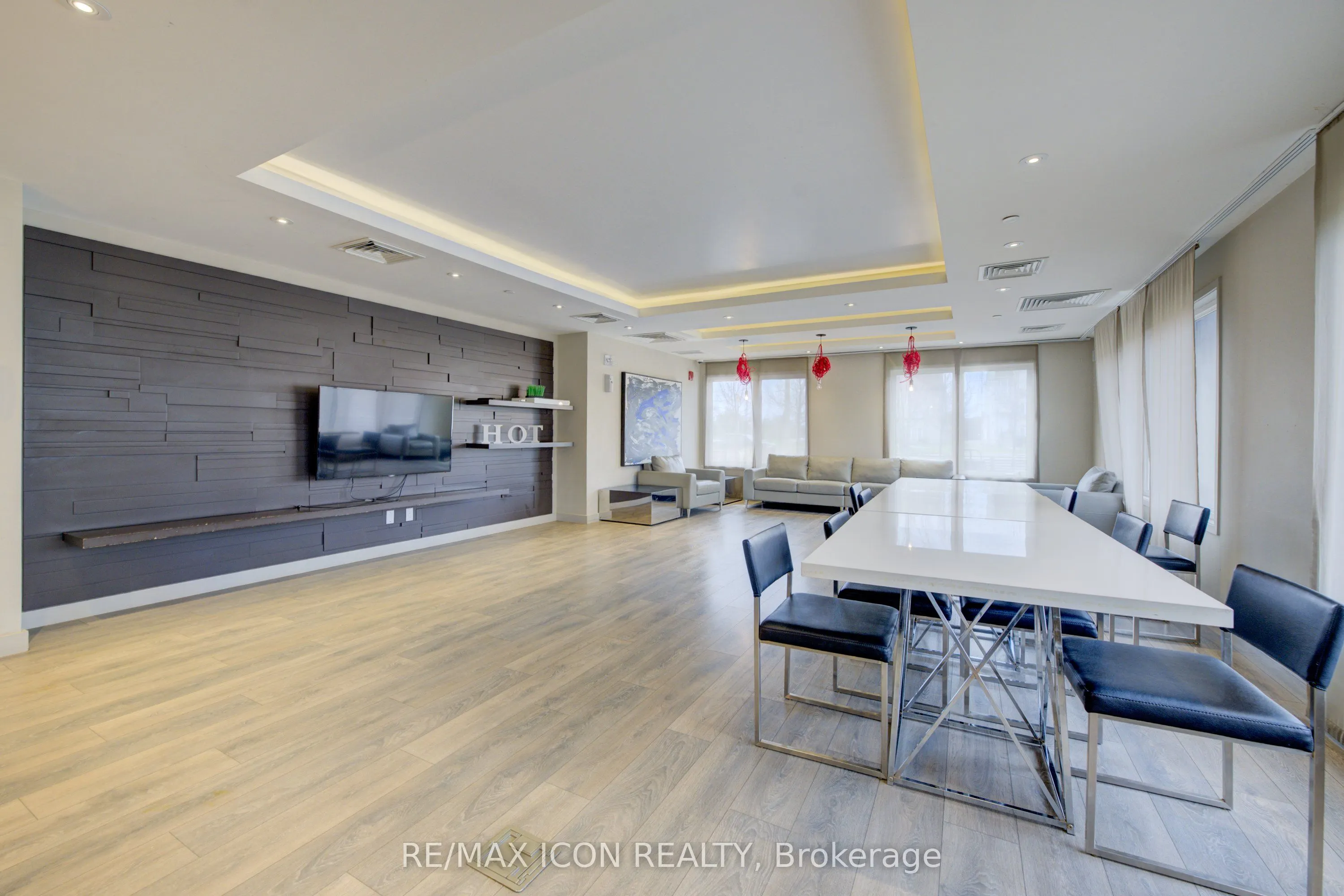 5005 Harvard Road, #201
