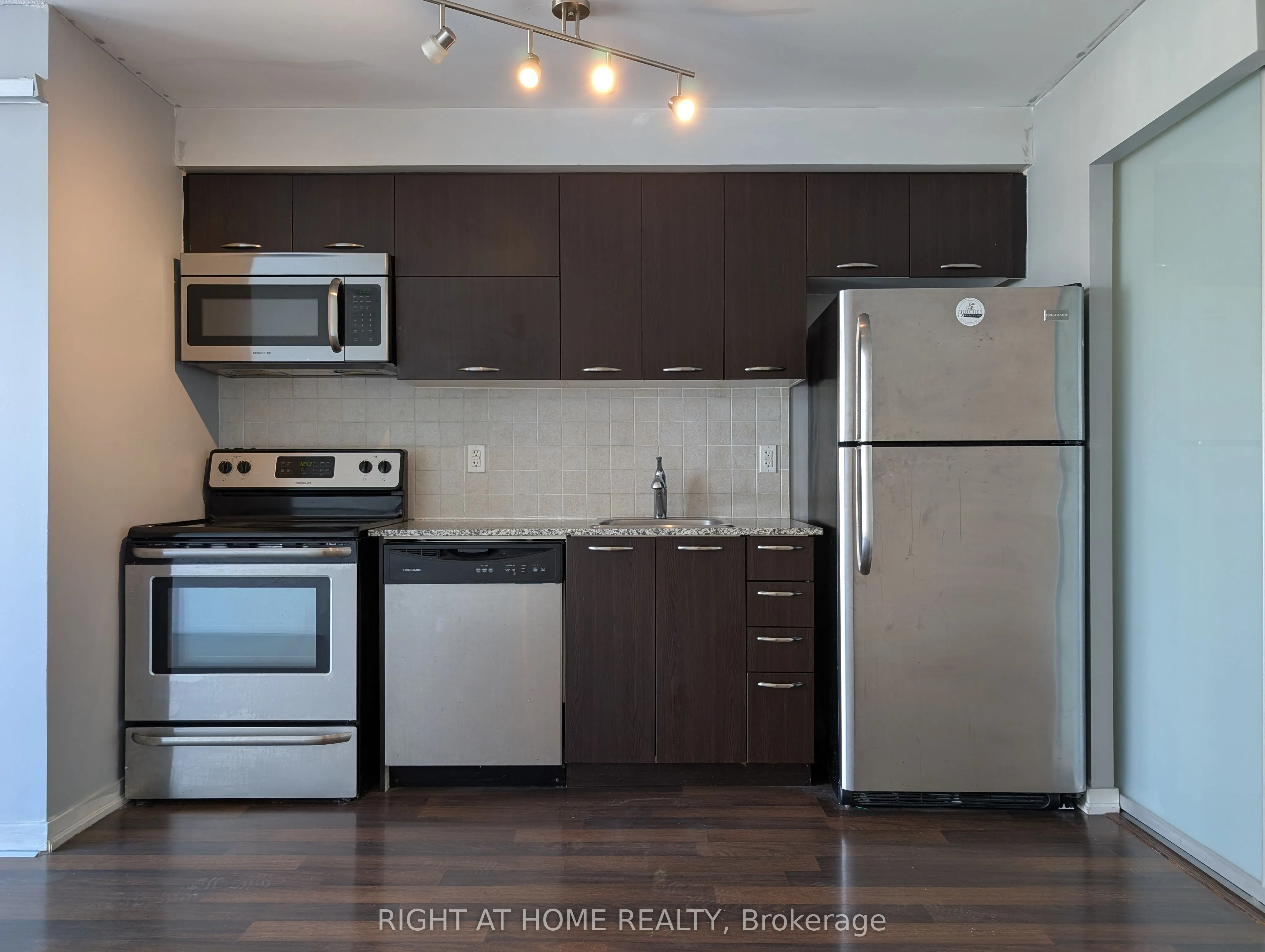 38 Joe Shuster Way, #825