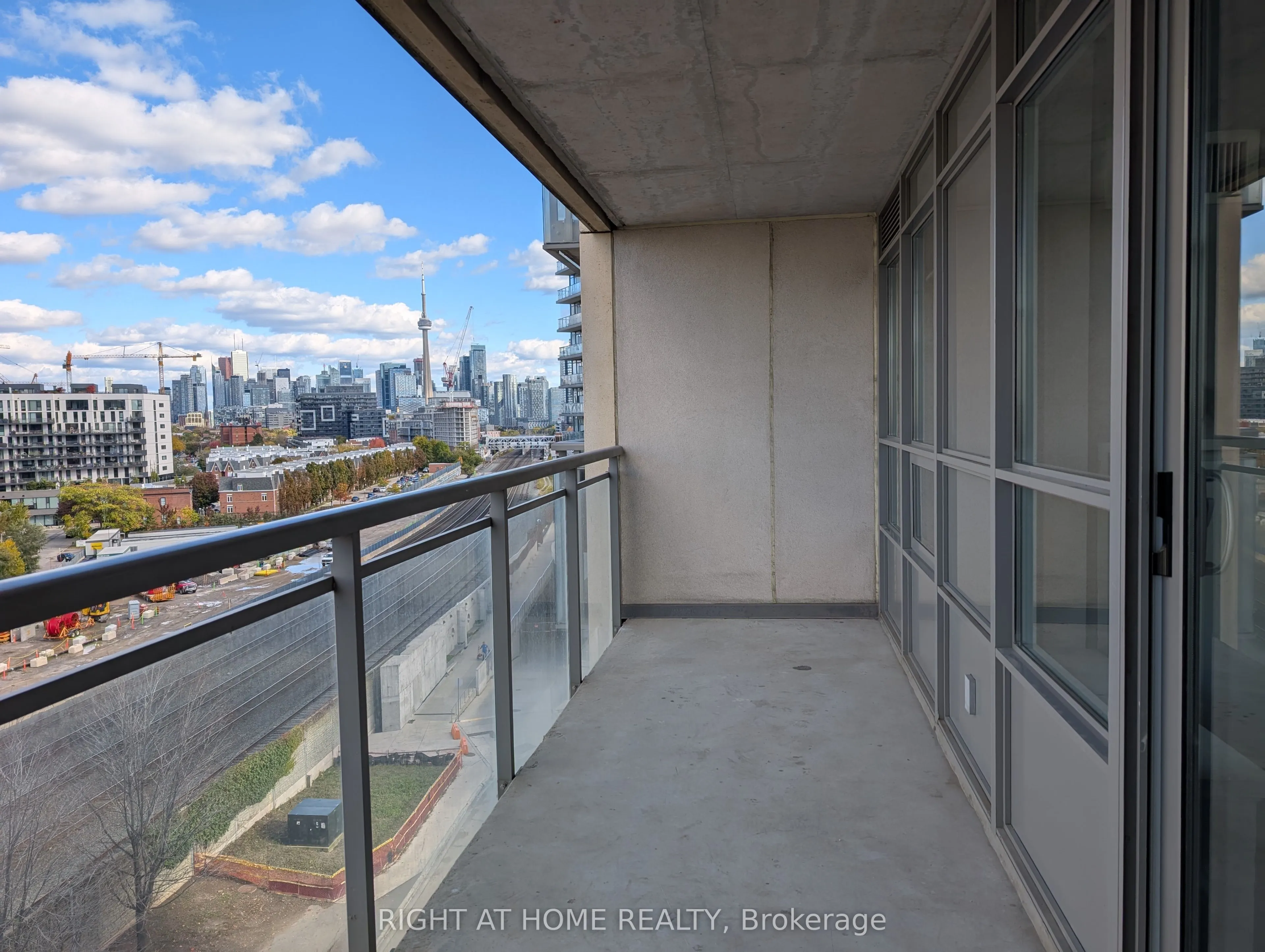 38 Joe Shuster Way, #825