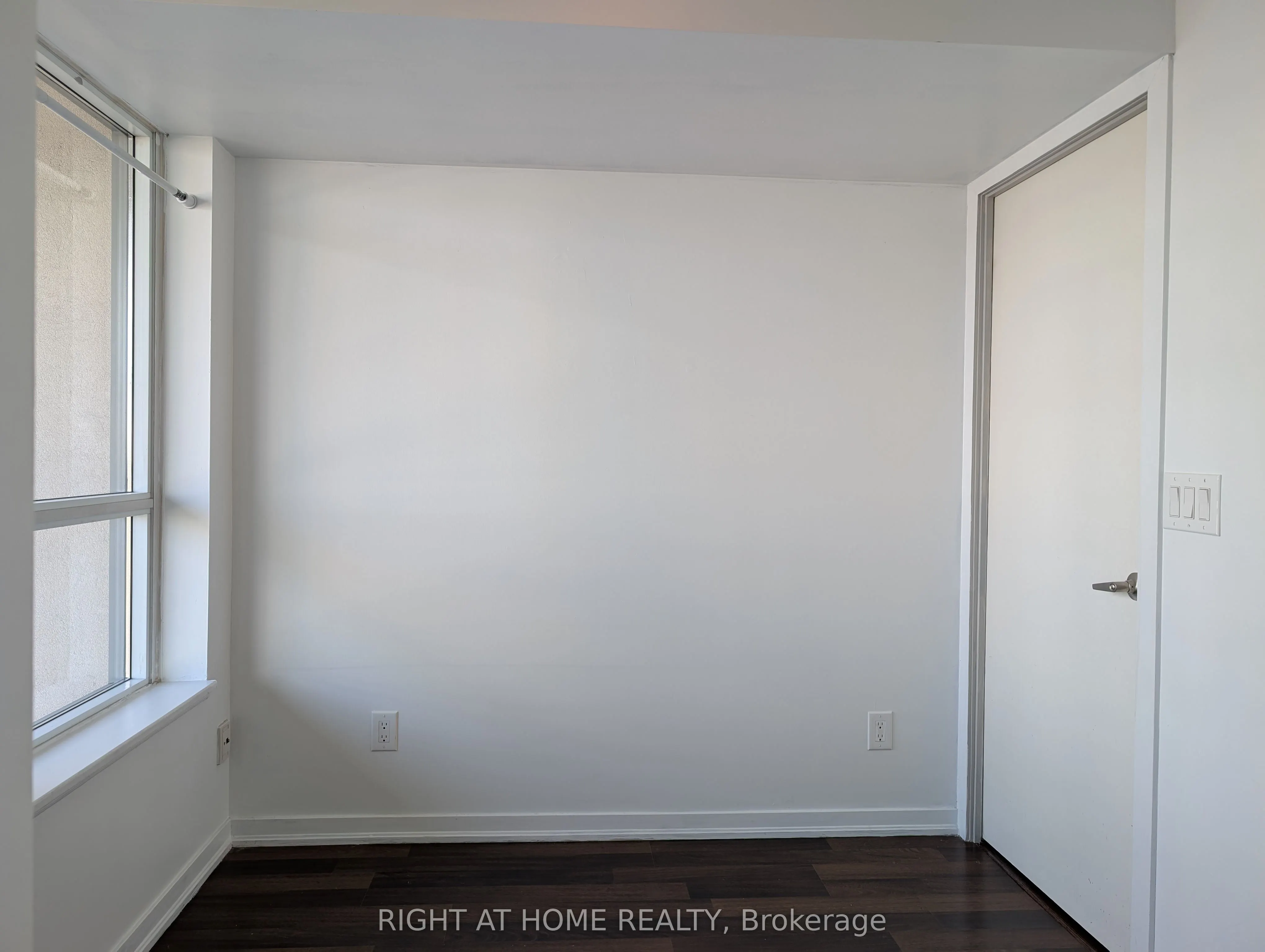 38 Joe Shuster Way, #825