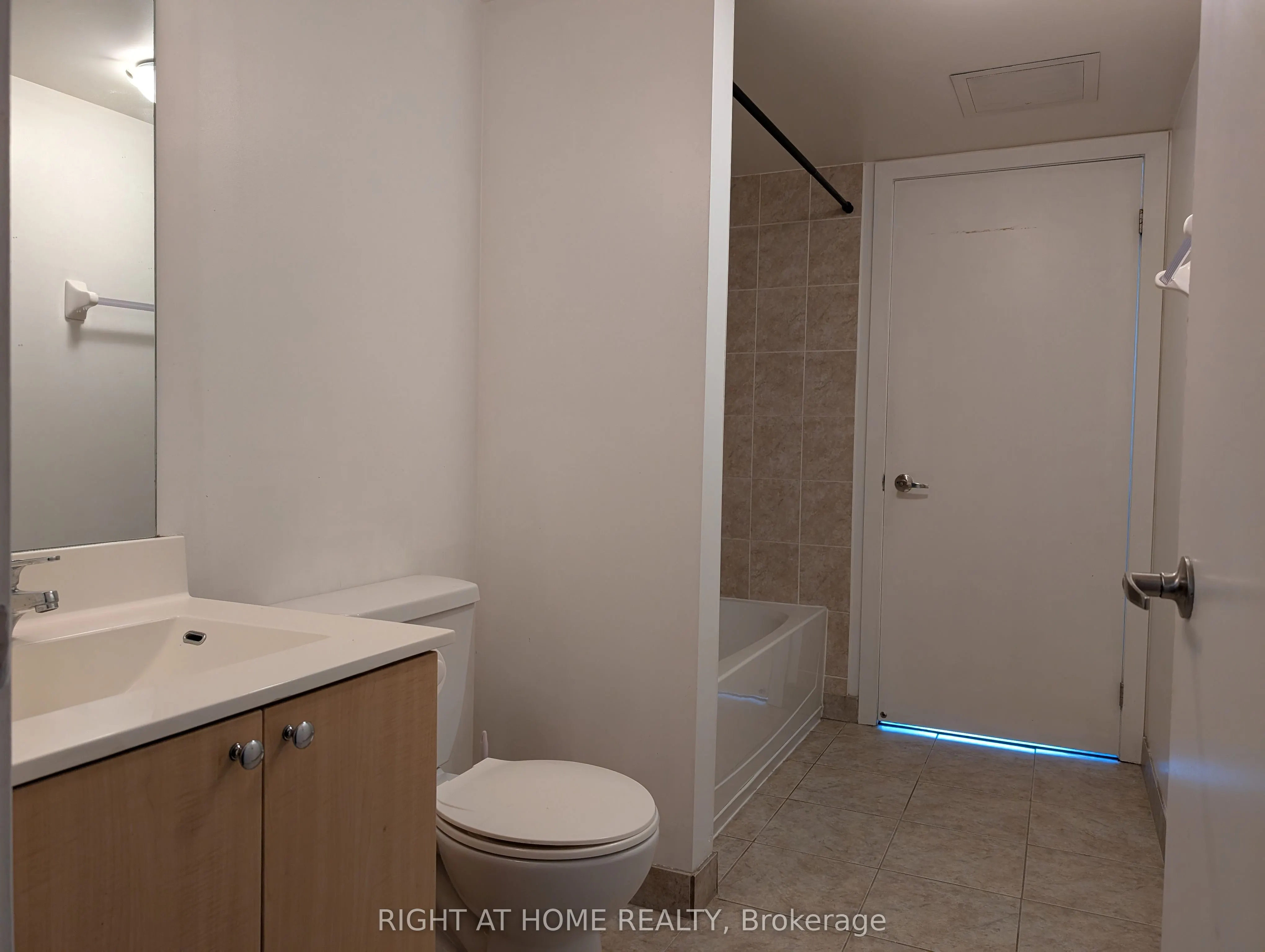38 Joe Shuster Way, #825