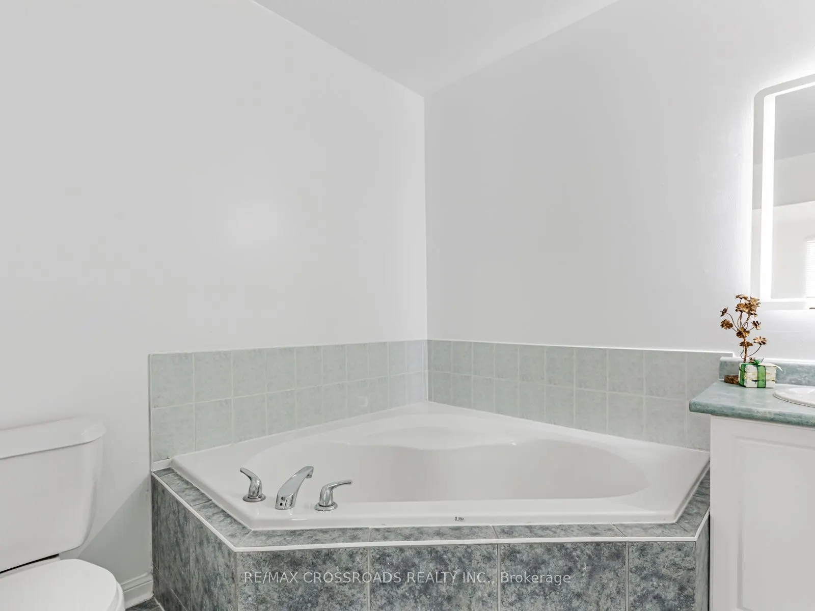 3051 Finch Avenue, #59