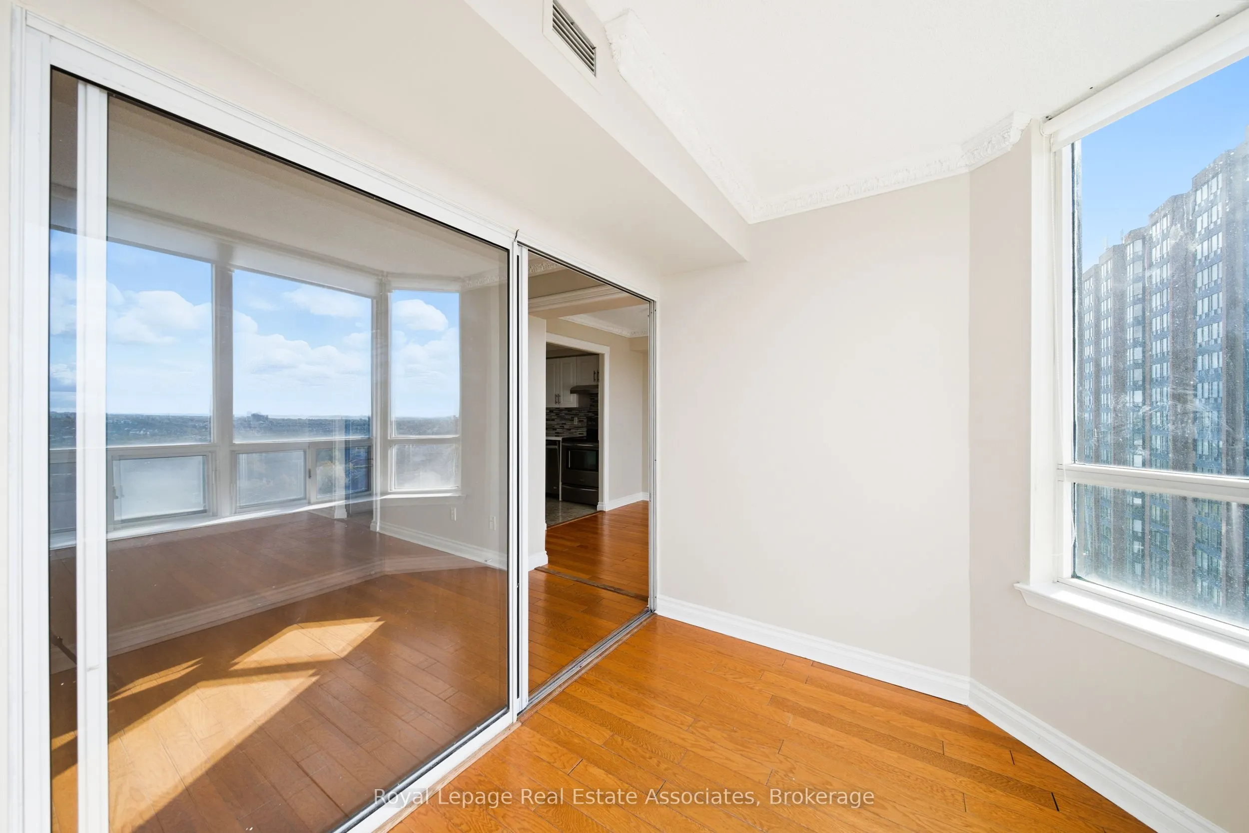 135 Hillcrest Avenue, #1507