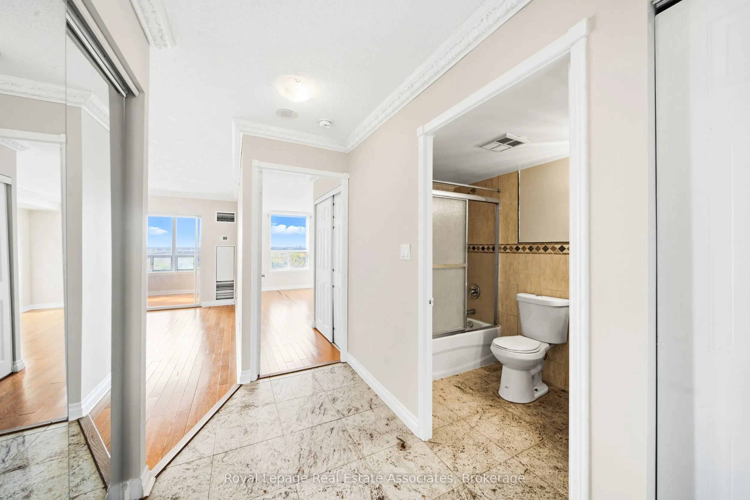 135 Hillcrest Avenue, #1507