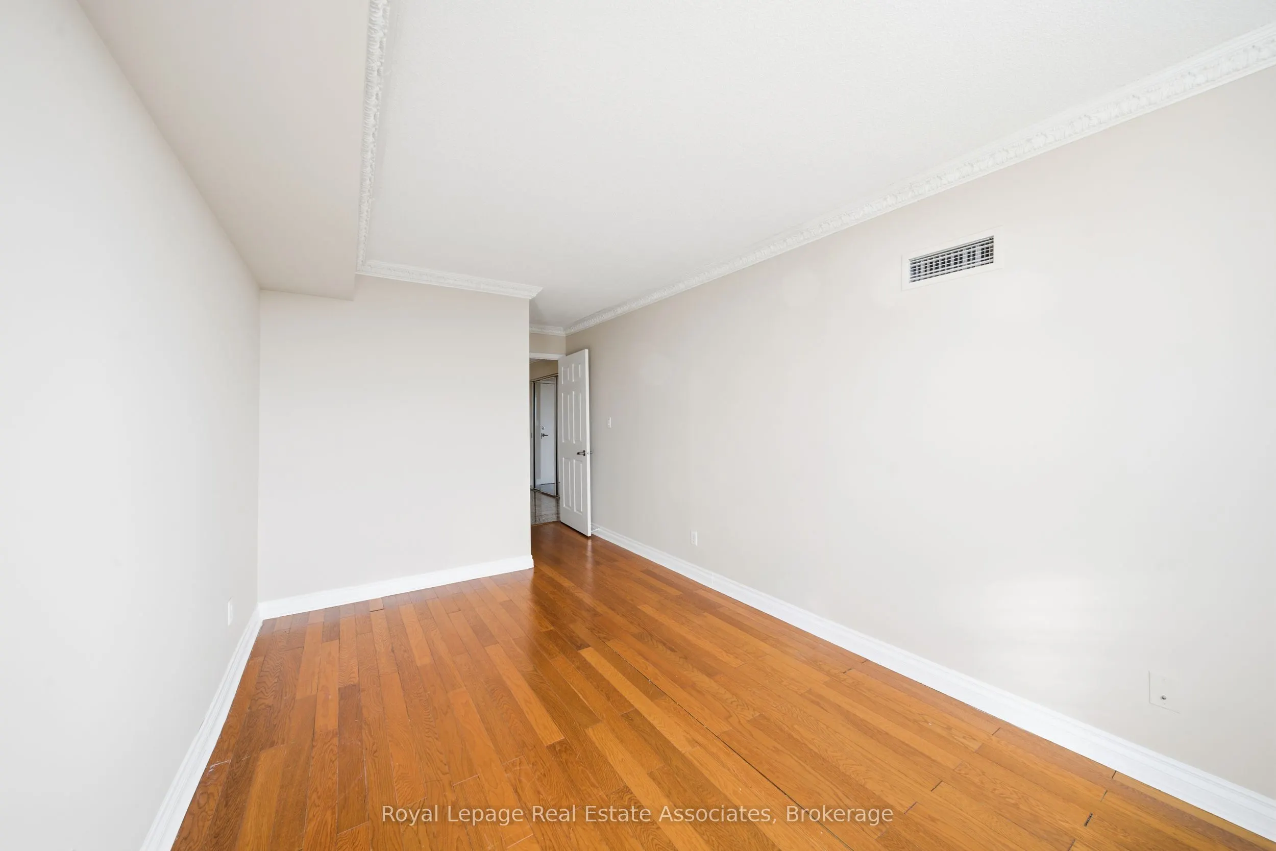 135 Hillcrest Avenue, #1507