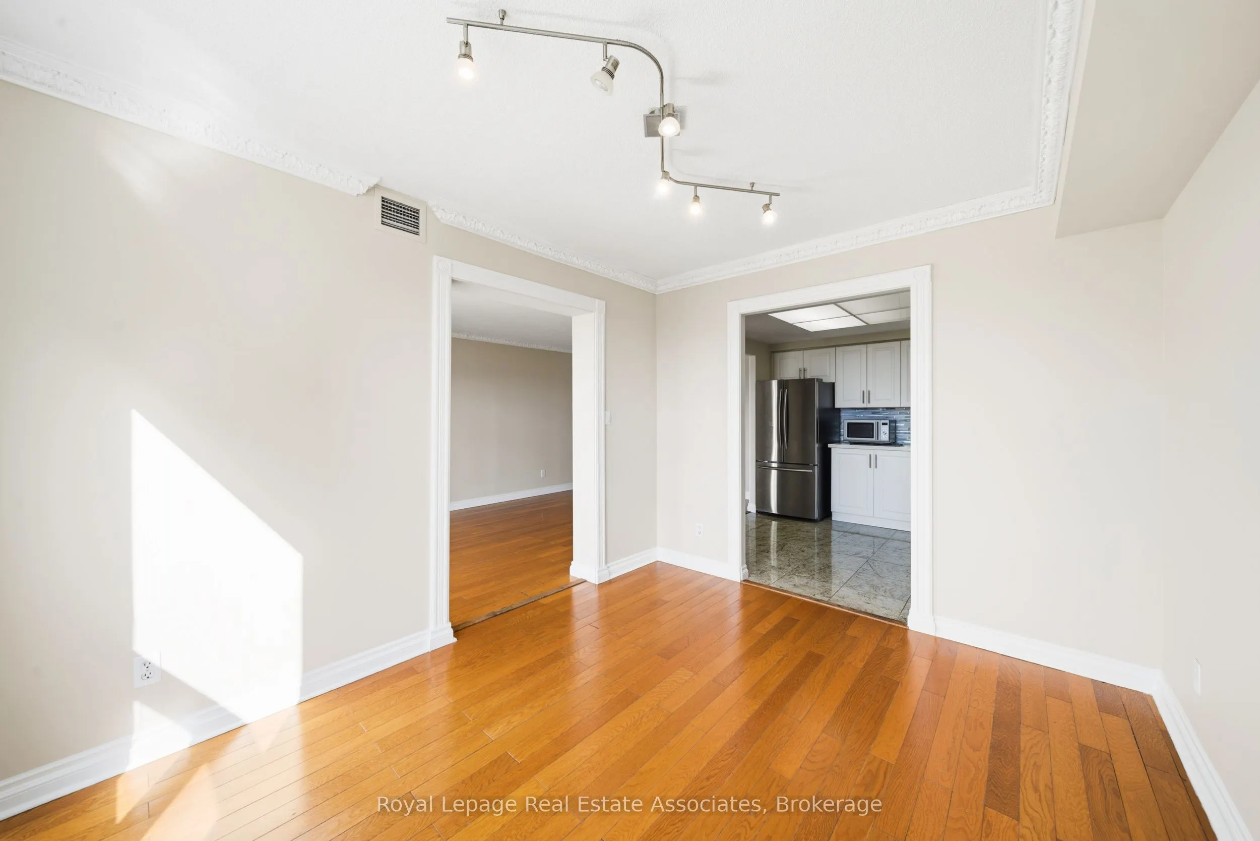 135 Hillcrest Avenue, #1507
