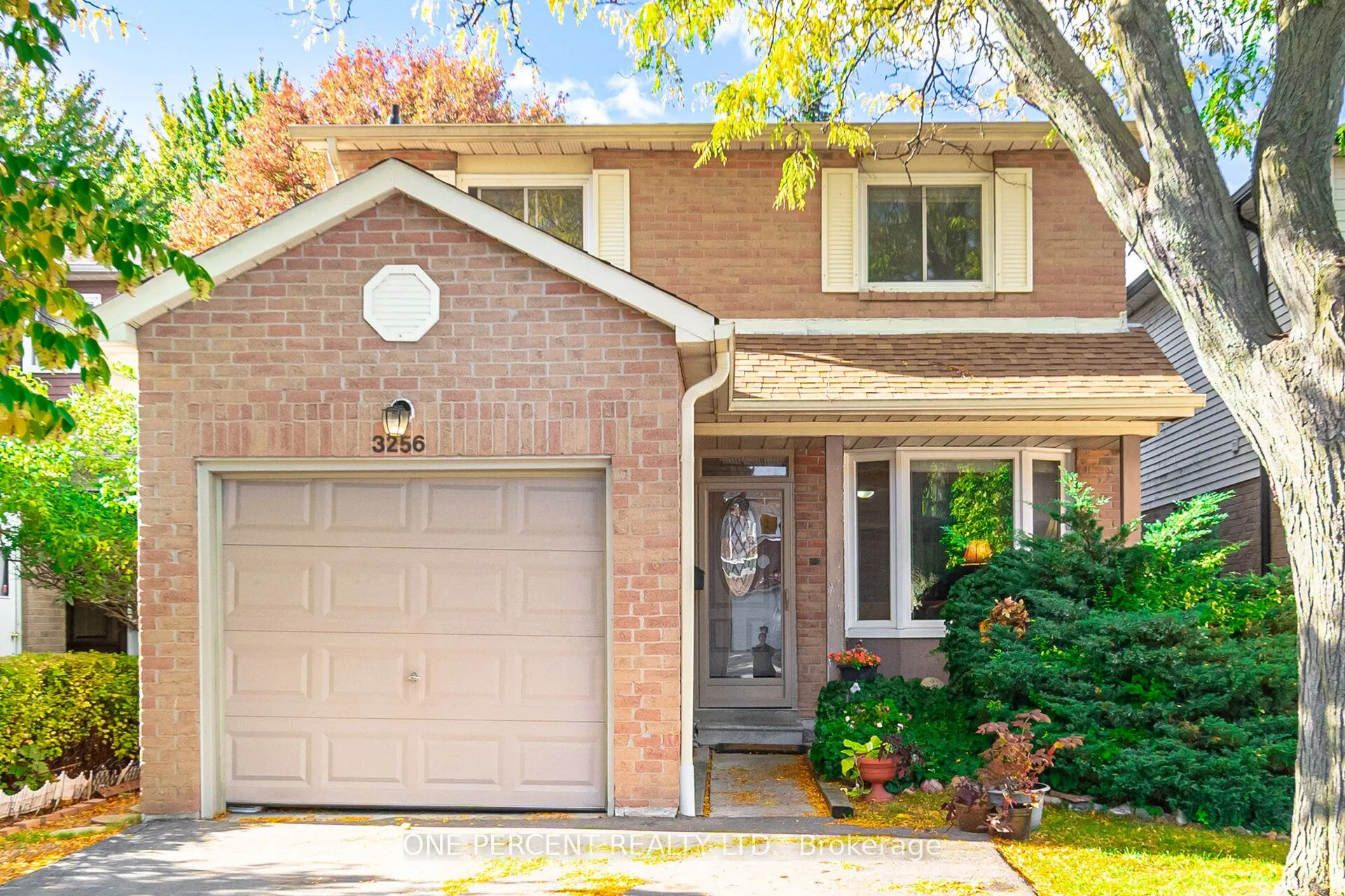 3256 3256 ANDERSON Crescent